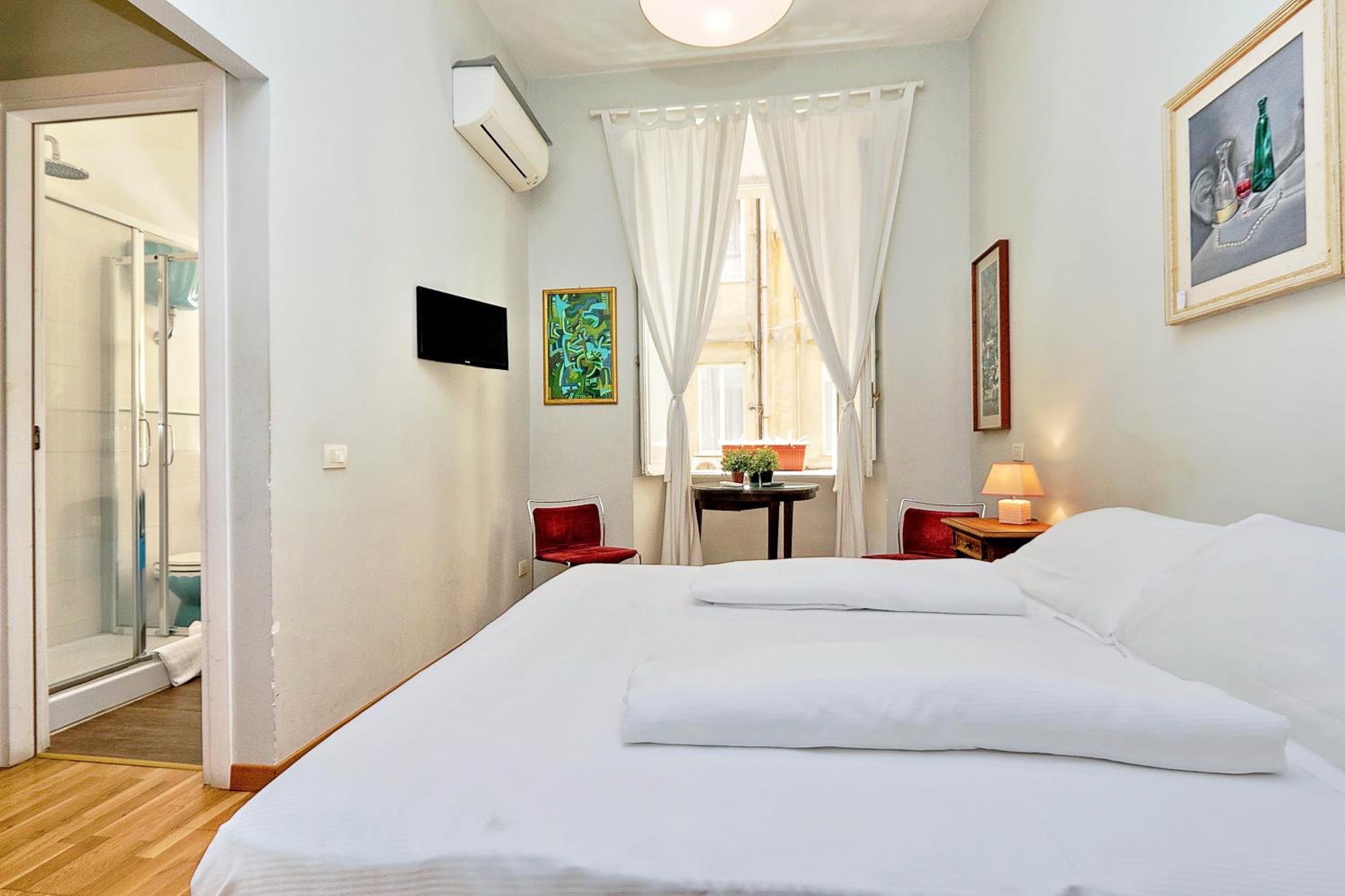 Double or Twin Room photo 2