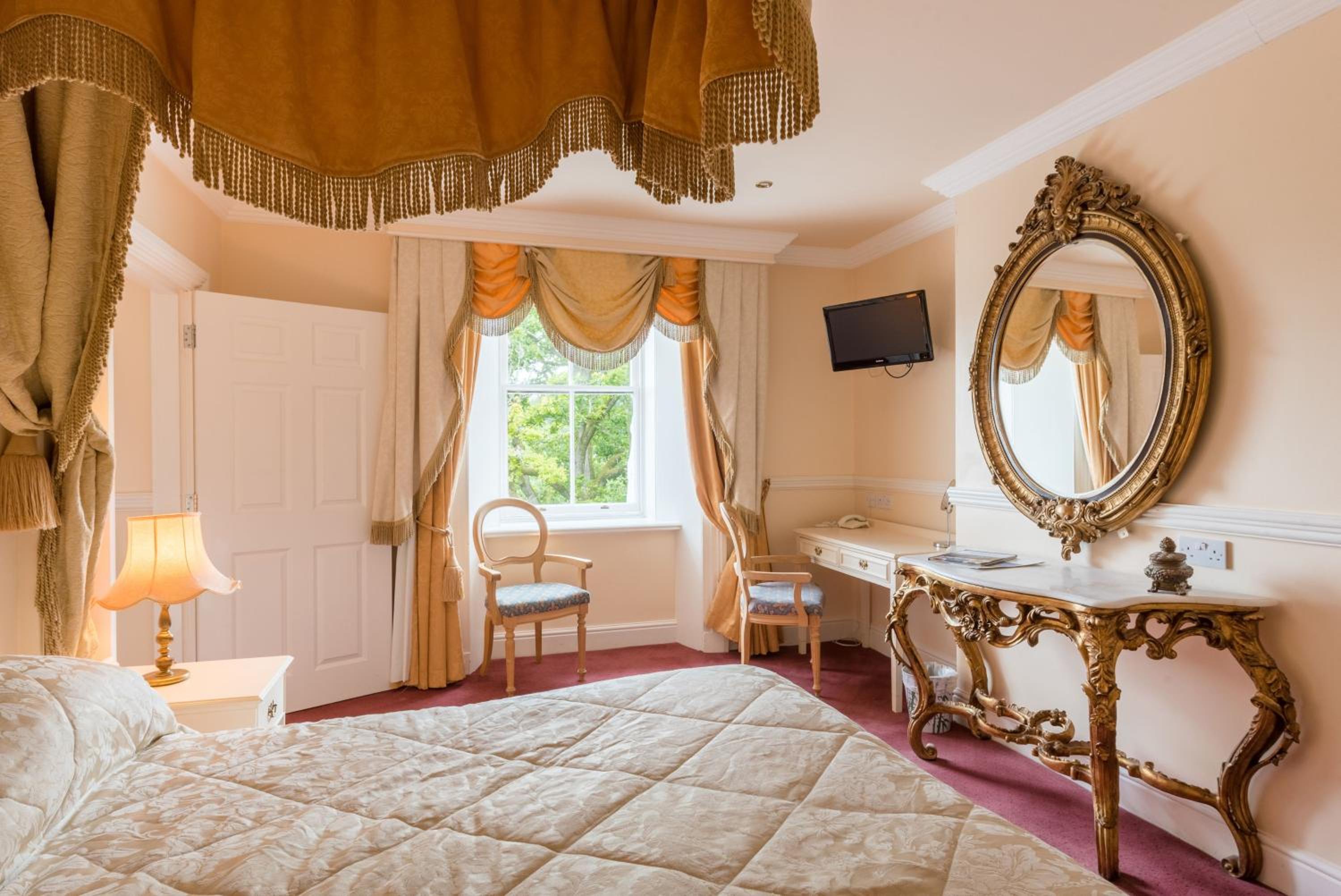 Front facing Double or Twin Room  - Photo 2