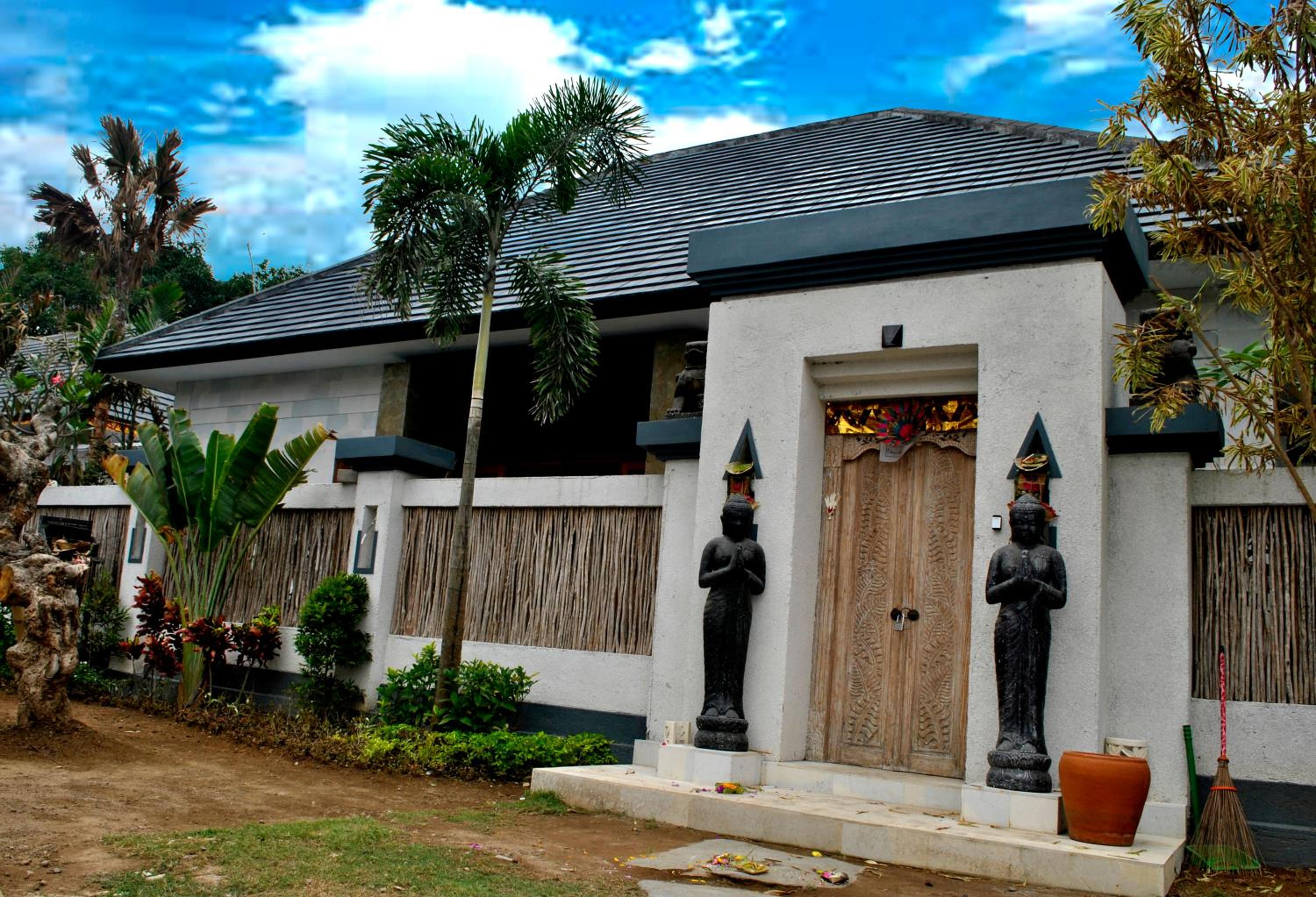 Three-Bedroom Villa with Private Pool photo 3
