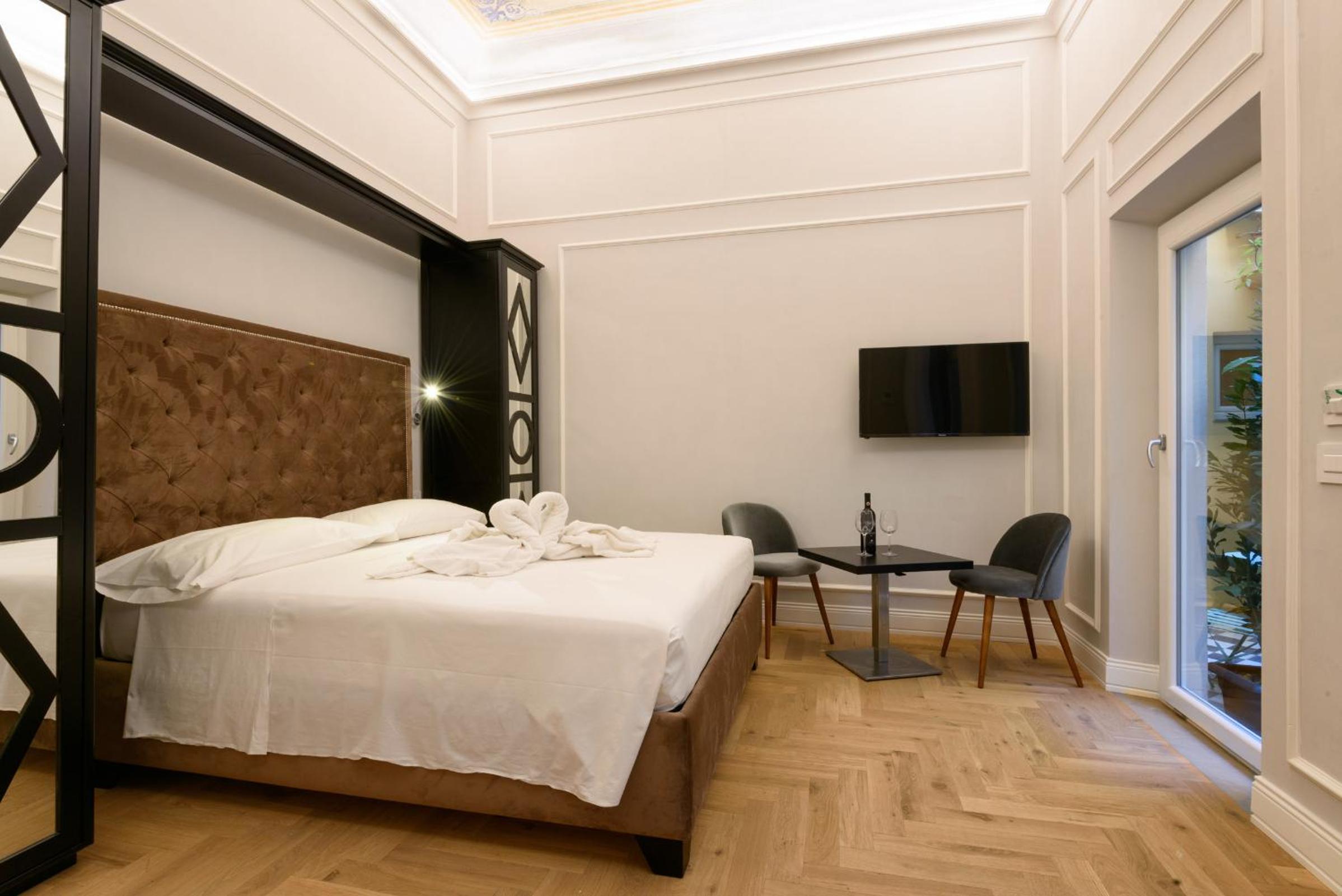 Suite with Terrace photo 3