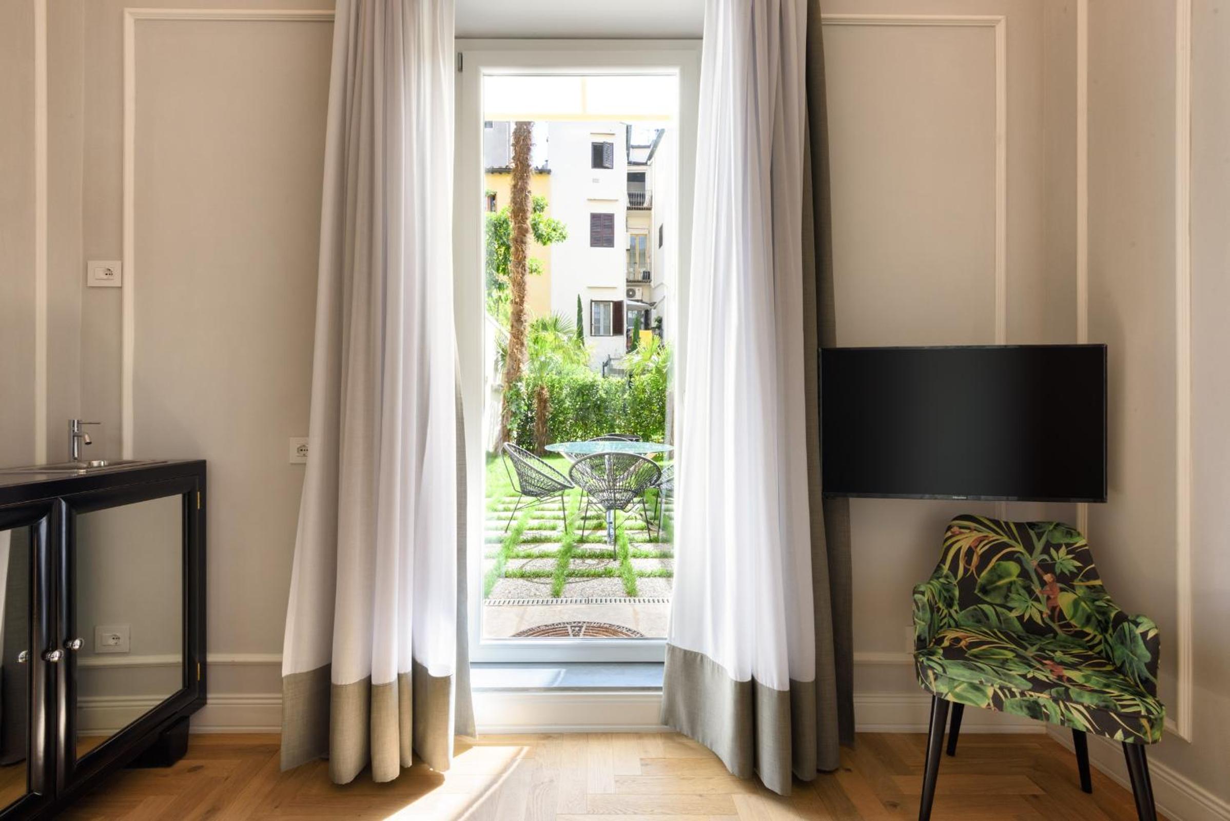 Suite with Garden View photo 2