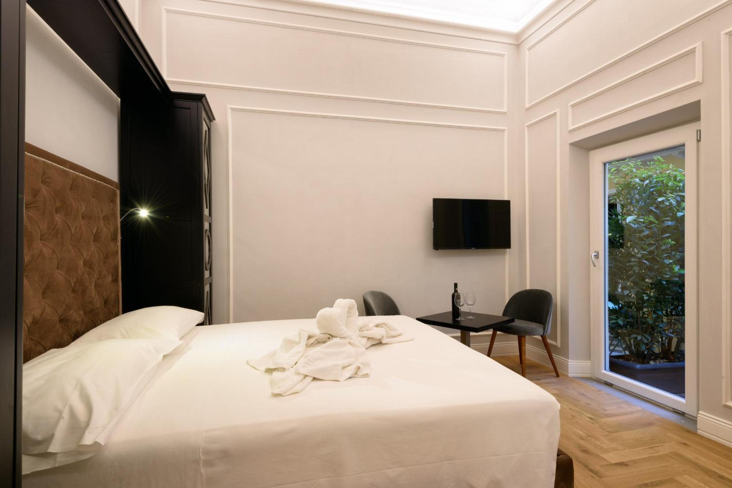 Suite with Terrace photo 2