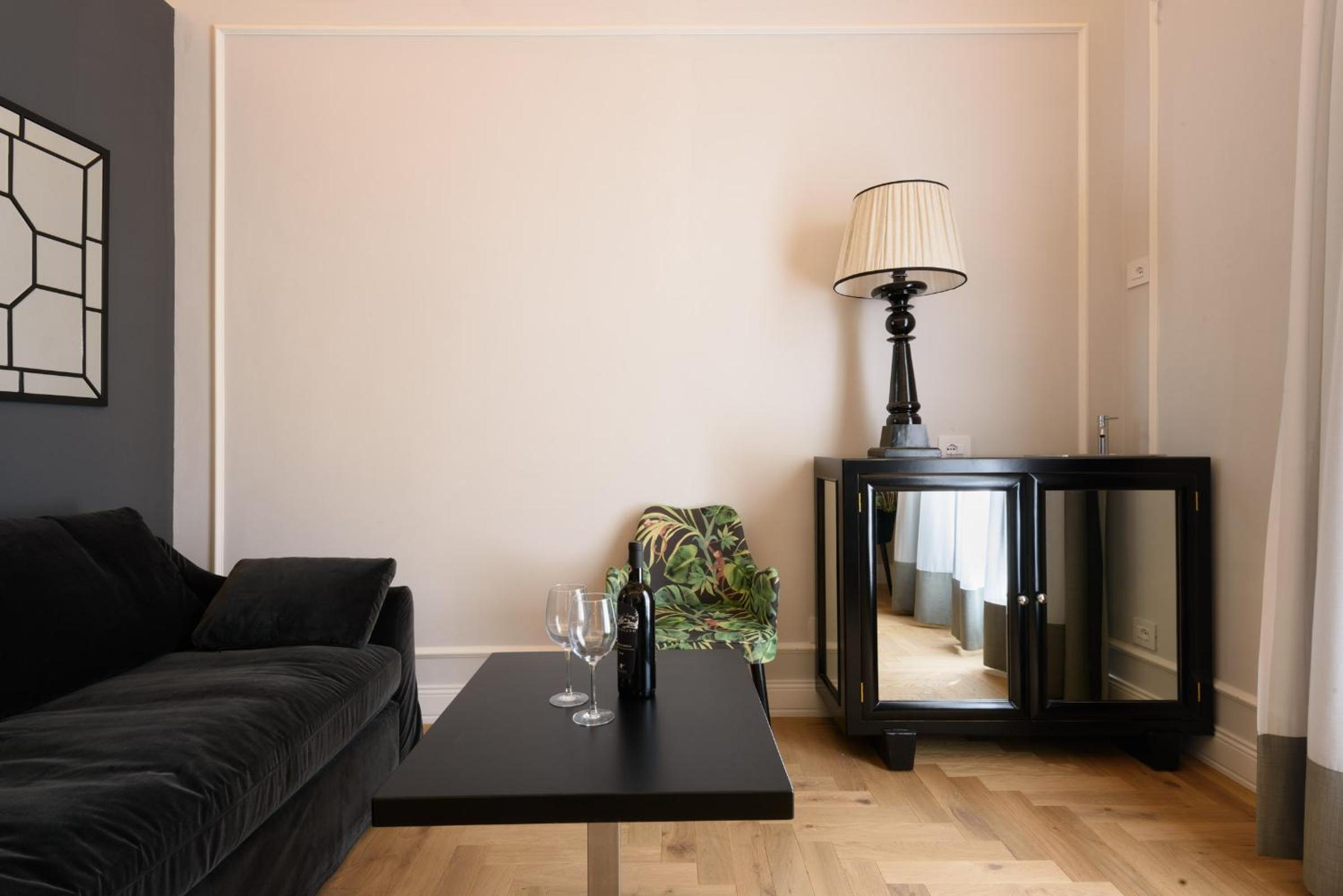 Suite with Garden View
