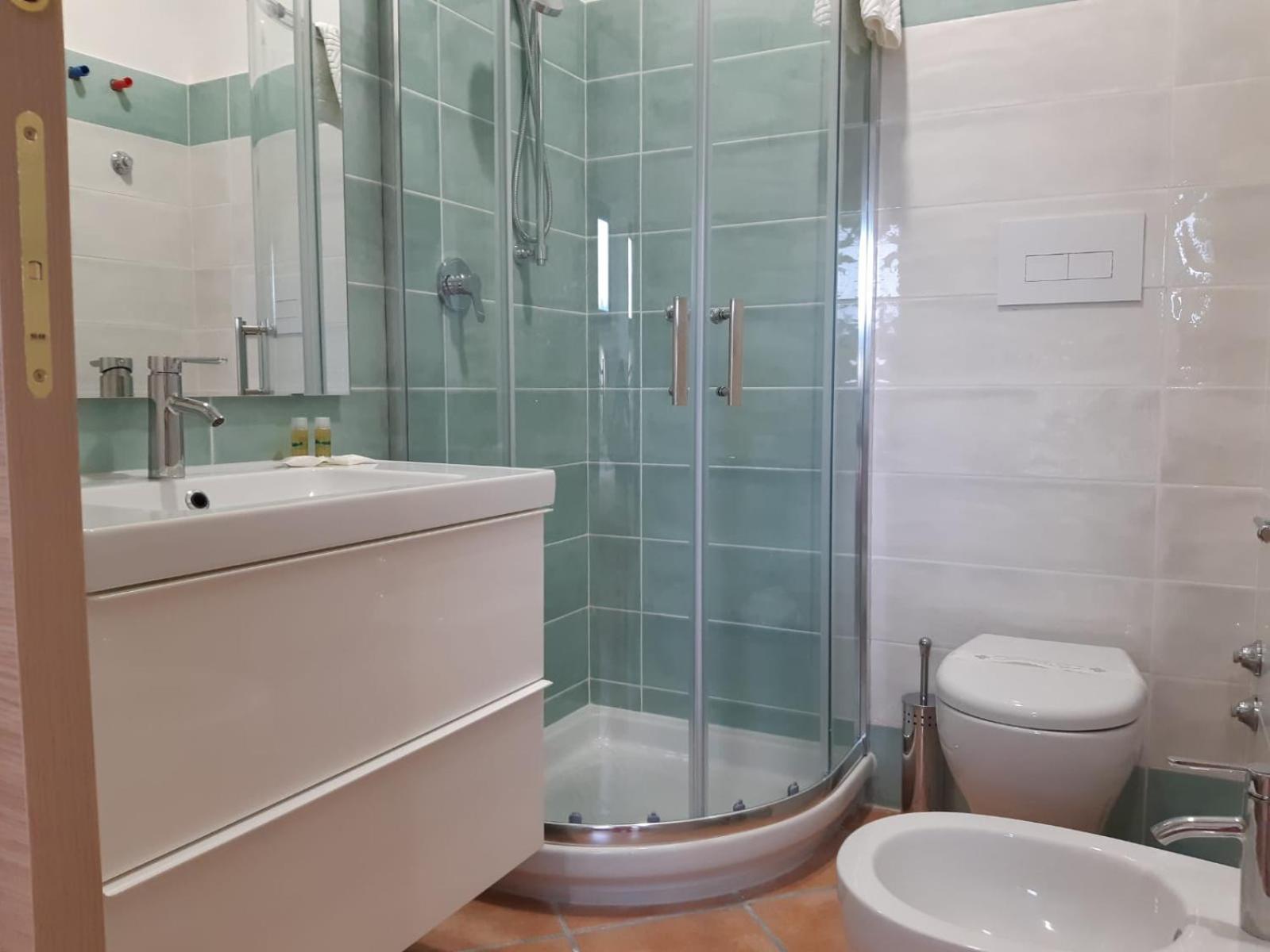 Double Room - Photo 28
