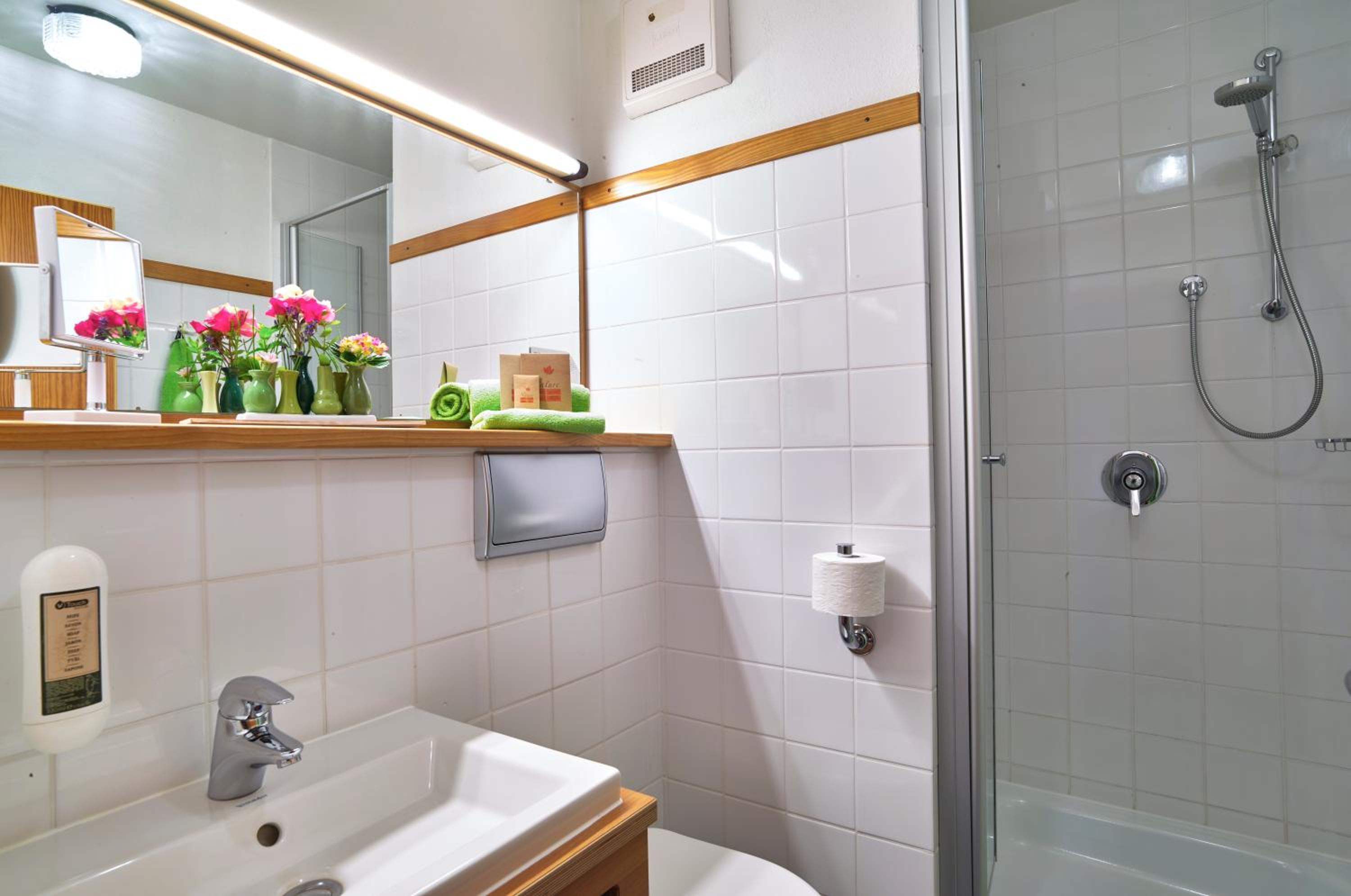 Standard  Double Room - Photo 3