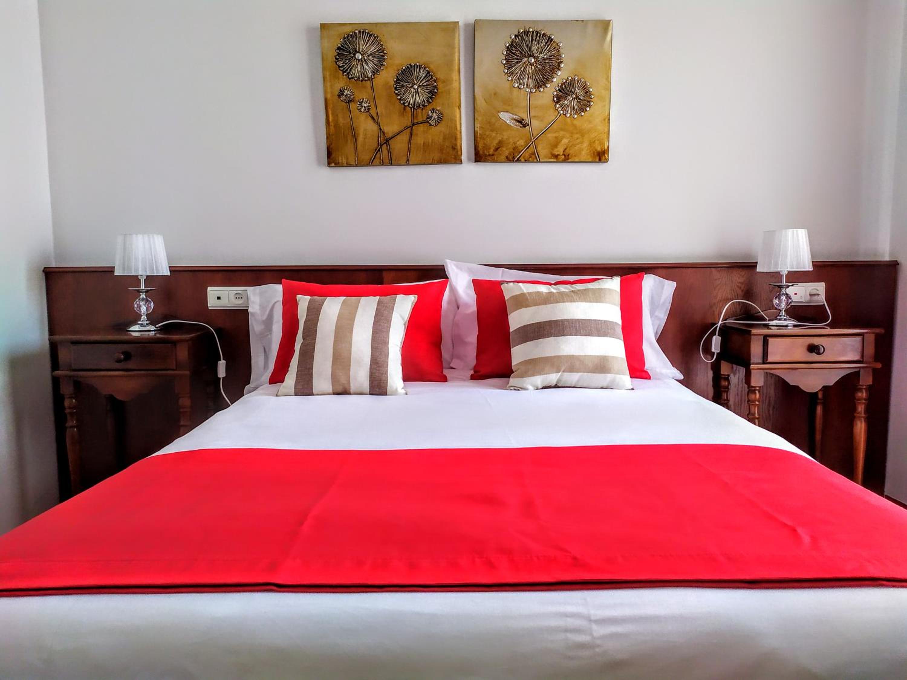 Standard Double or Twin Room with Garden View - Photo 5