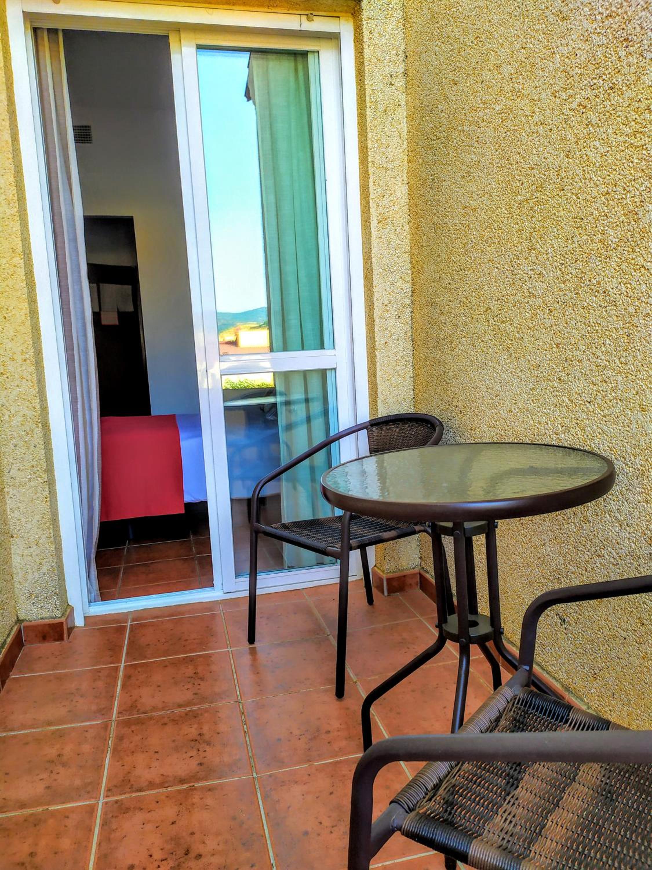 Standard Double or Twin Room with Garden View - Photo 7
