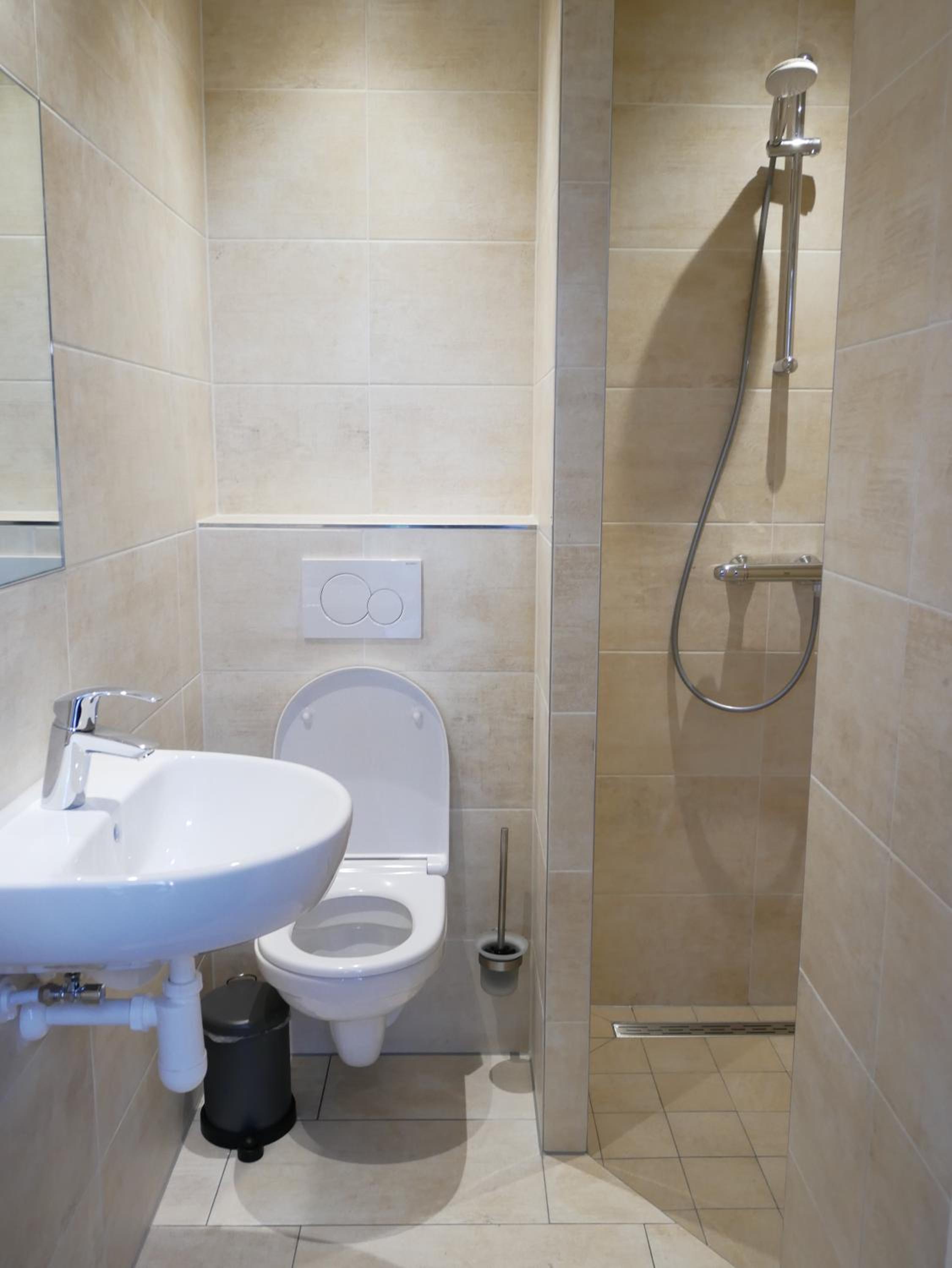 One-Bedroom House - Photo 3