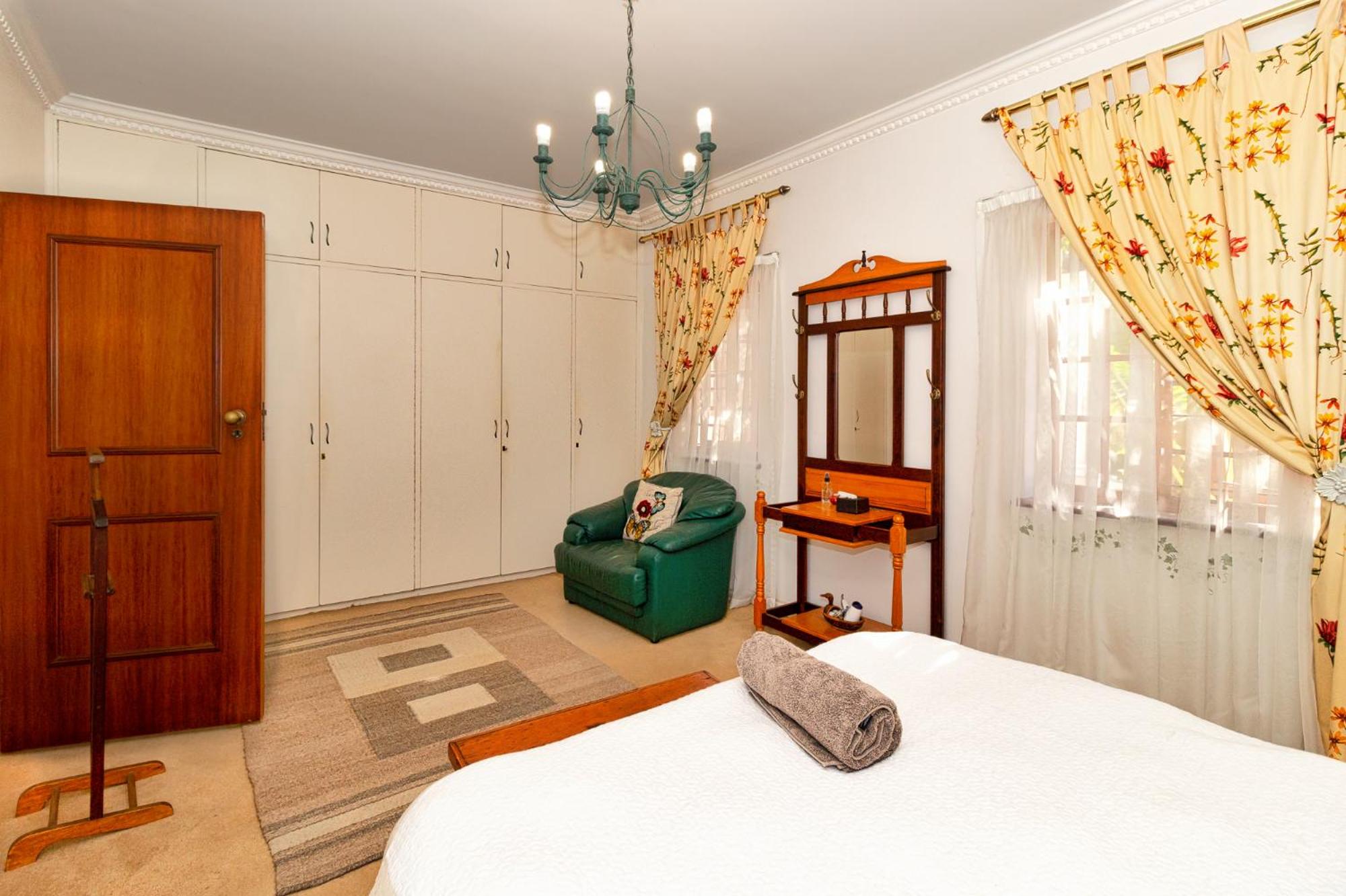 Deluxe Double or Twin Room photo 2