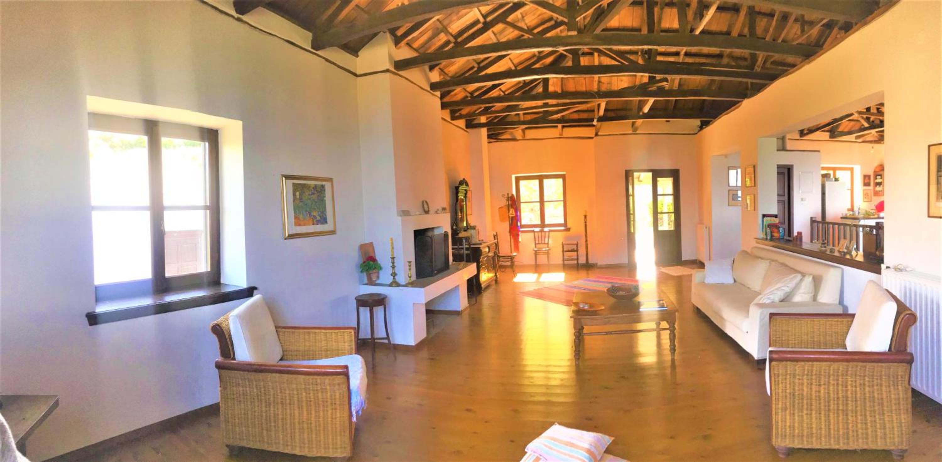 Villa photo 1