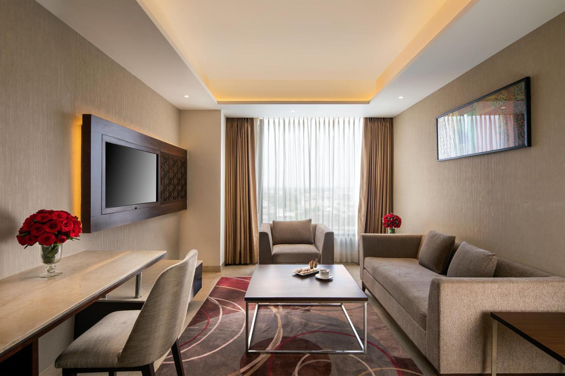 Suite Rooms with One Double Bed - Photo 2