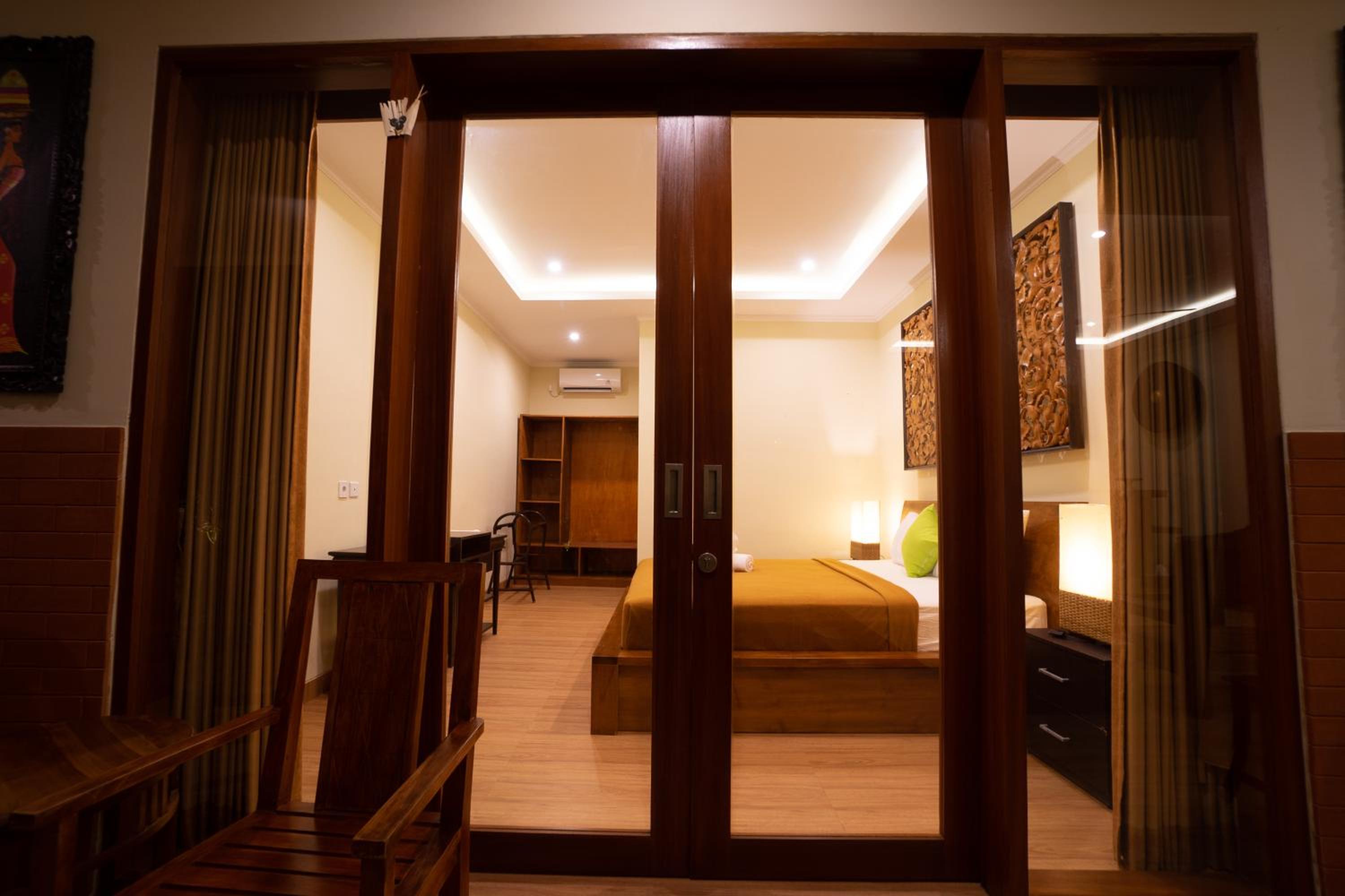 Double Room - Photo 5