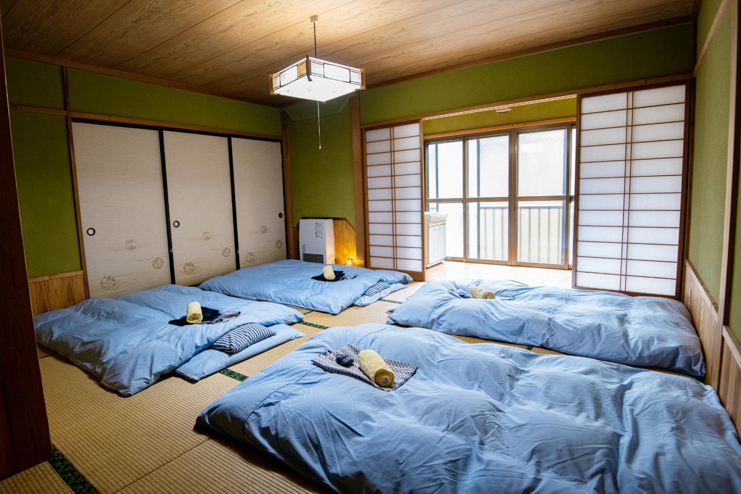 Japanese-Style Quadruple Room photo 3