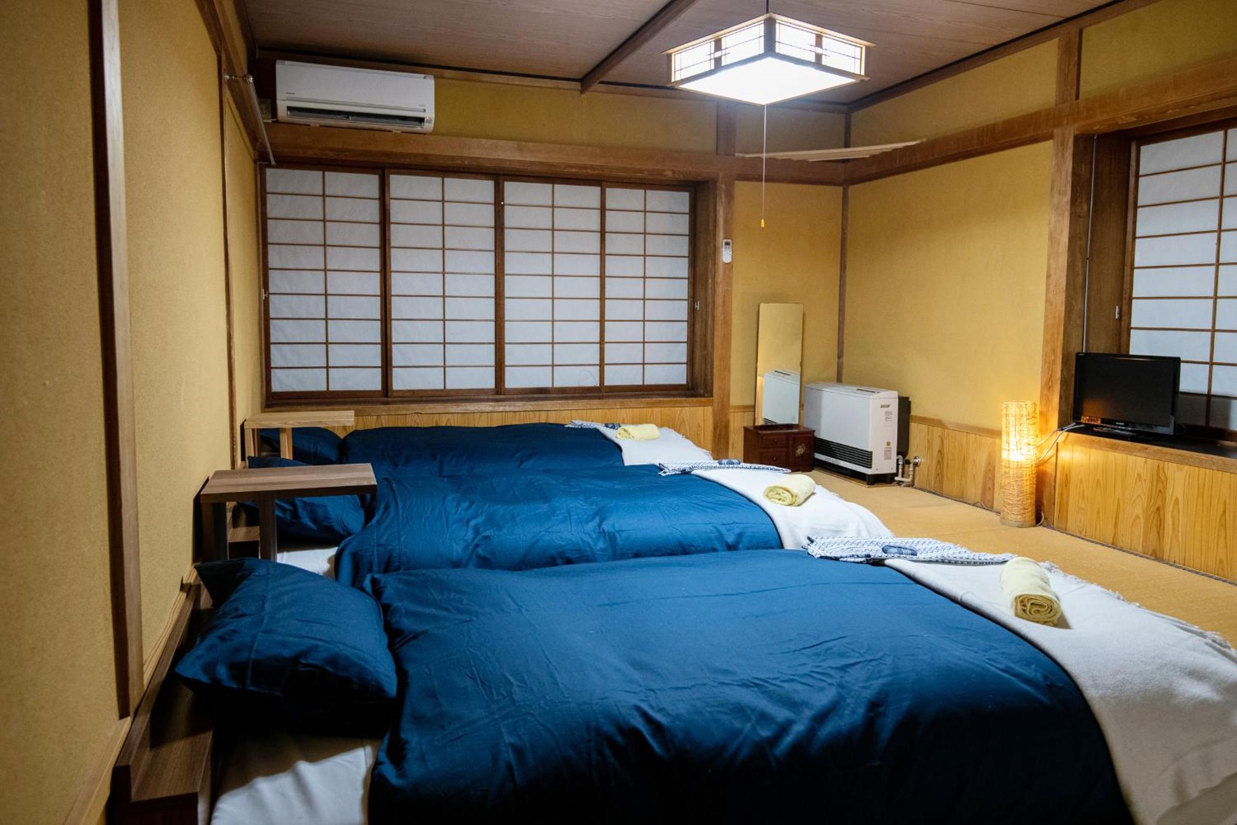 Triple Room with Shared Bathroom photo 1