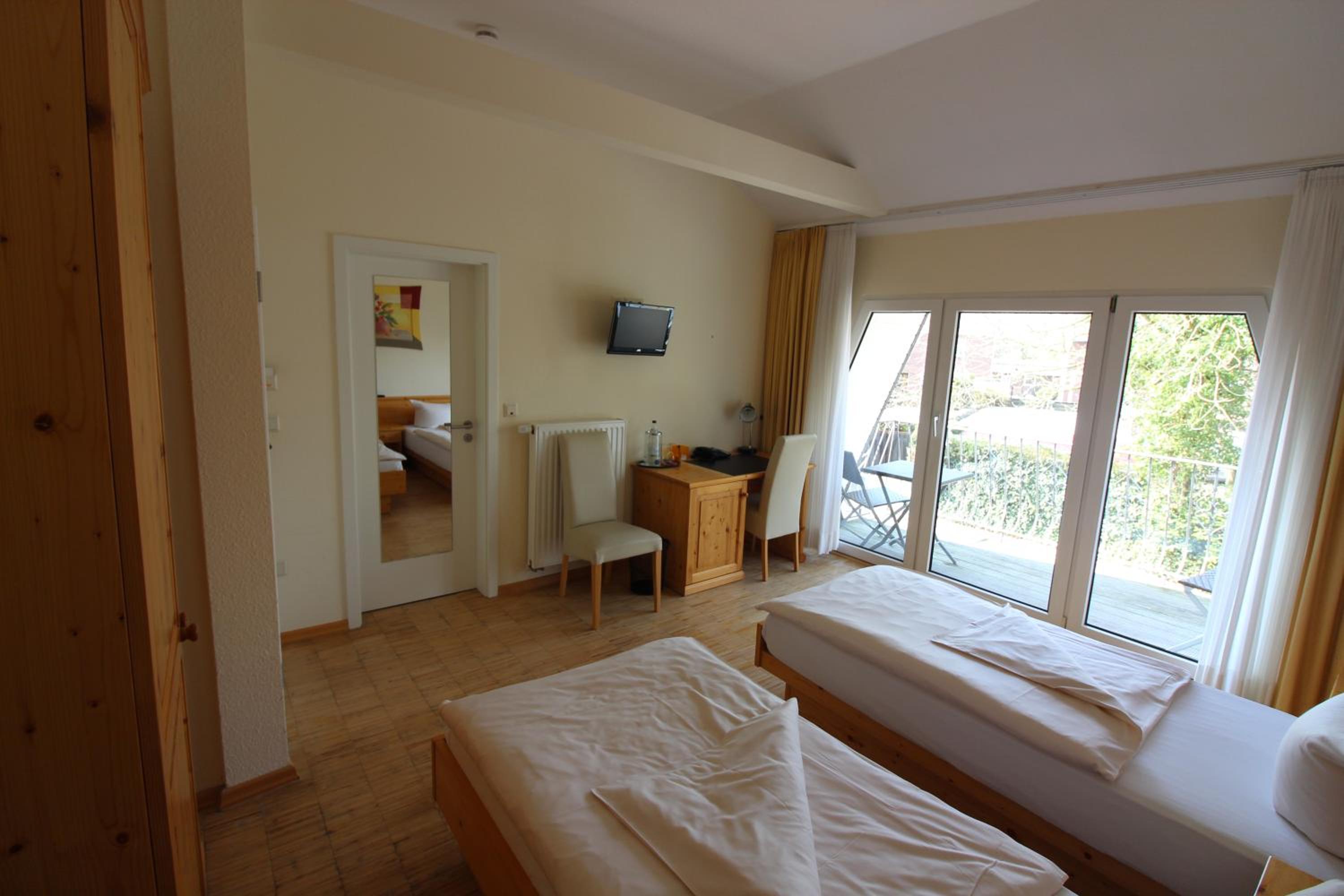 Double Room - Photo 2