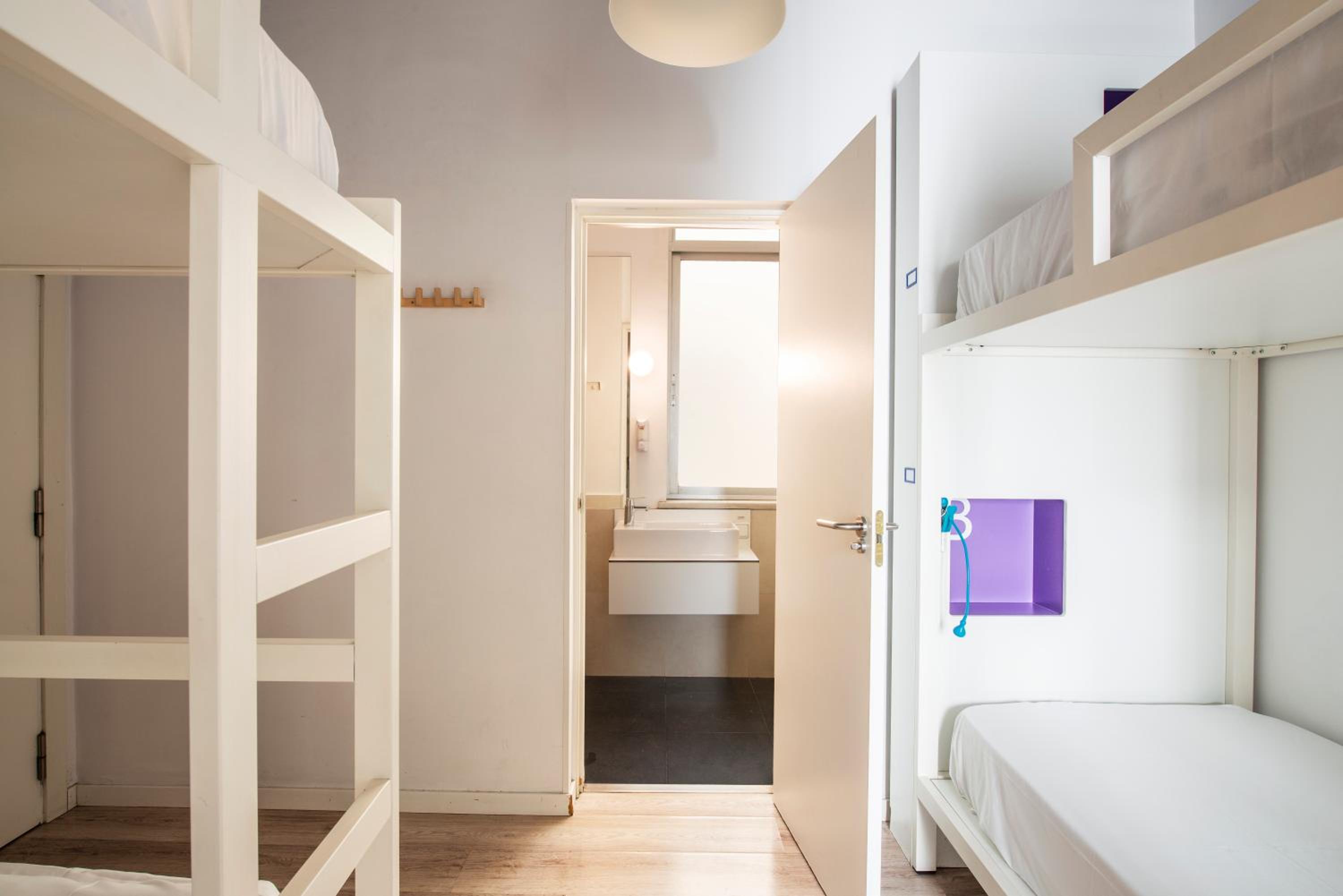 Quadruple Room Ensuite photo 3