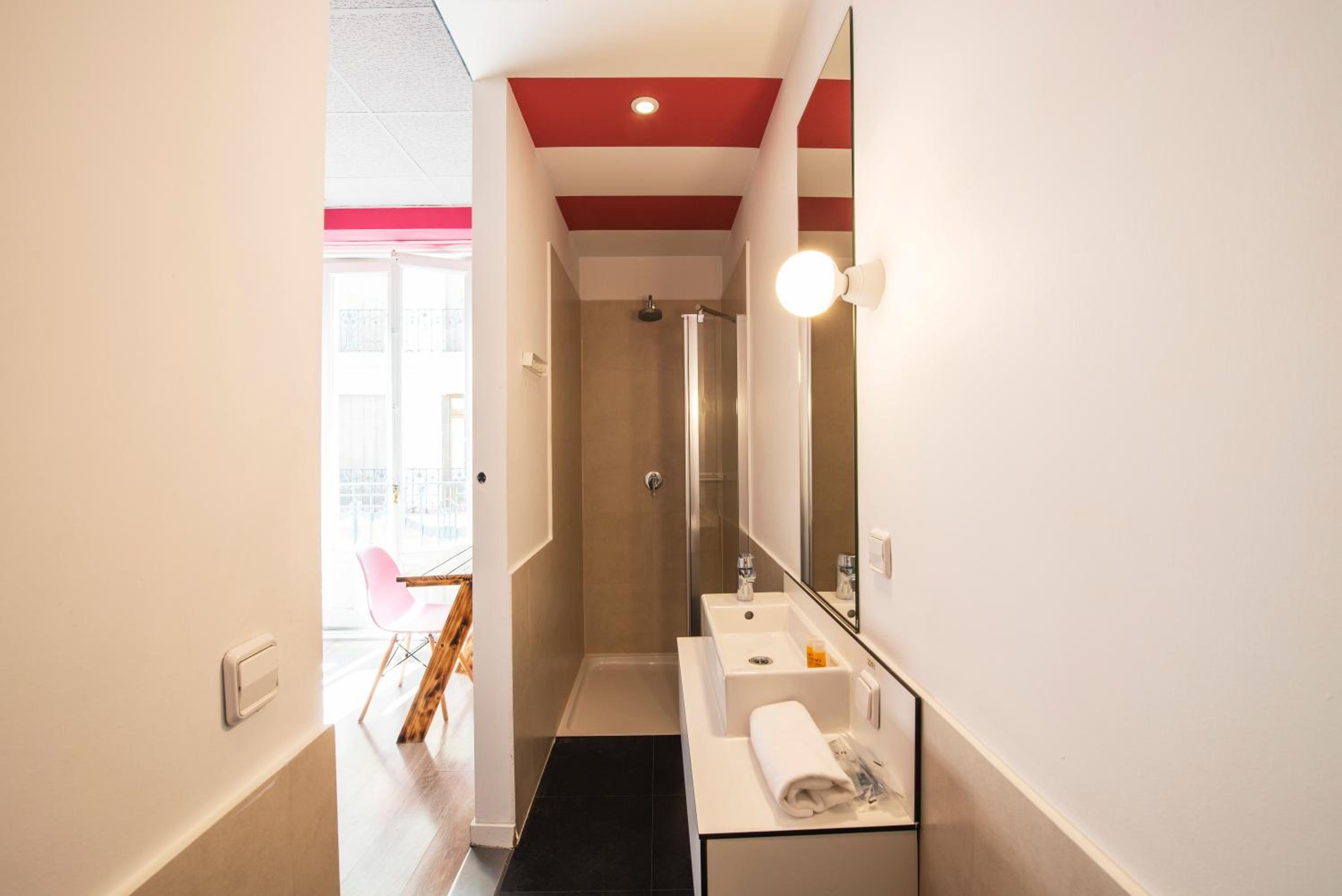 Bed in 2-Bed Female Dorm Ensuite