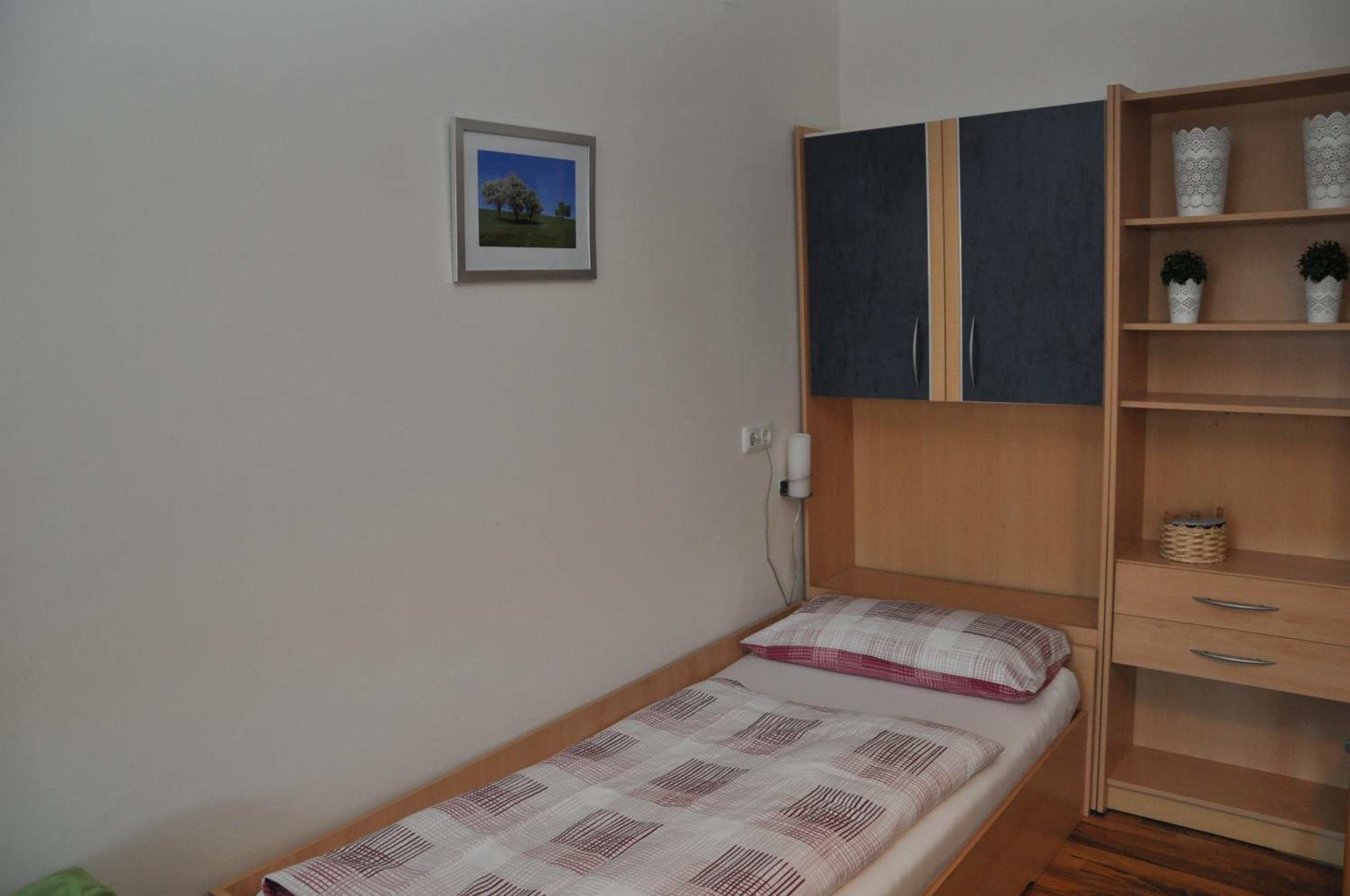 Apartment with Balcony - Photo 5