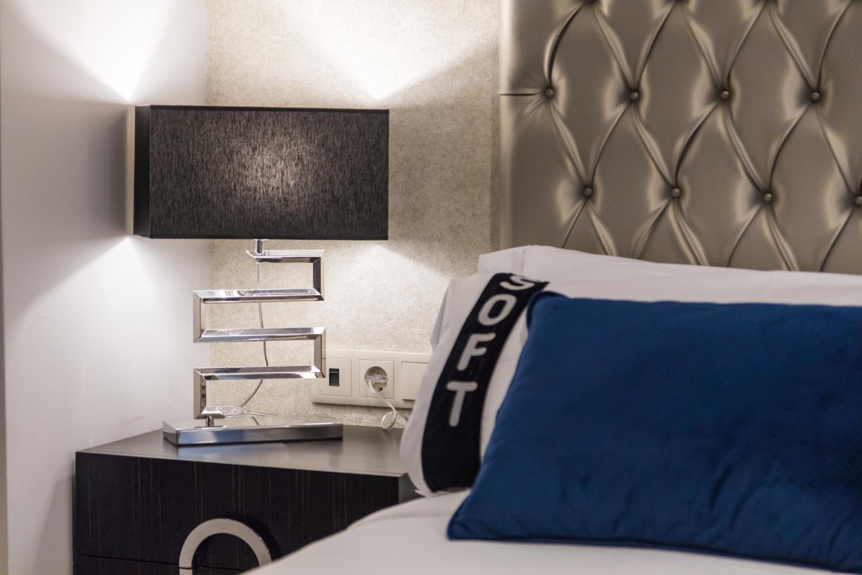 Twin Room - Photo 13