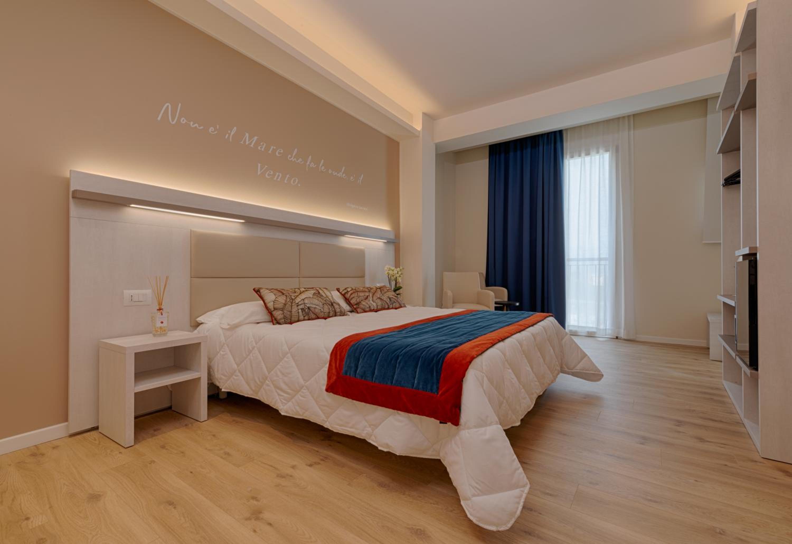 Junior Suite with Sea View photo 3