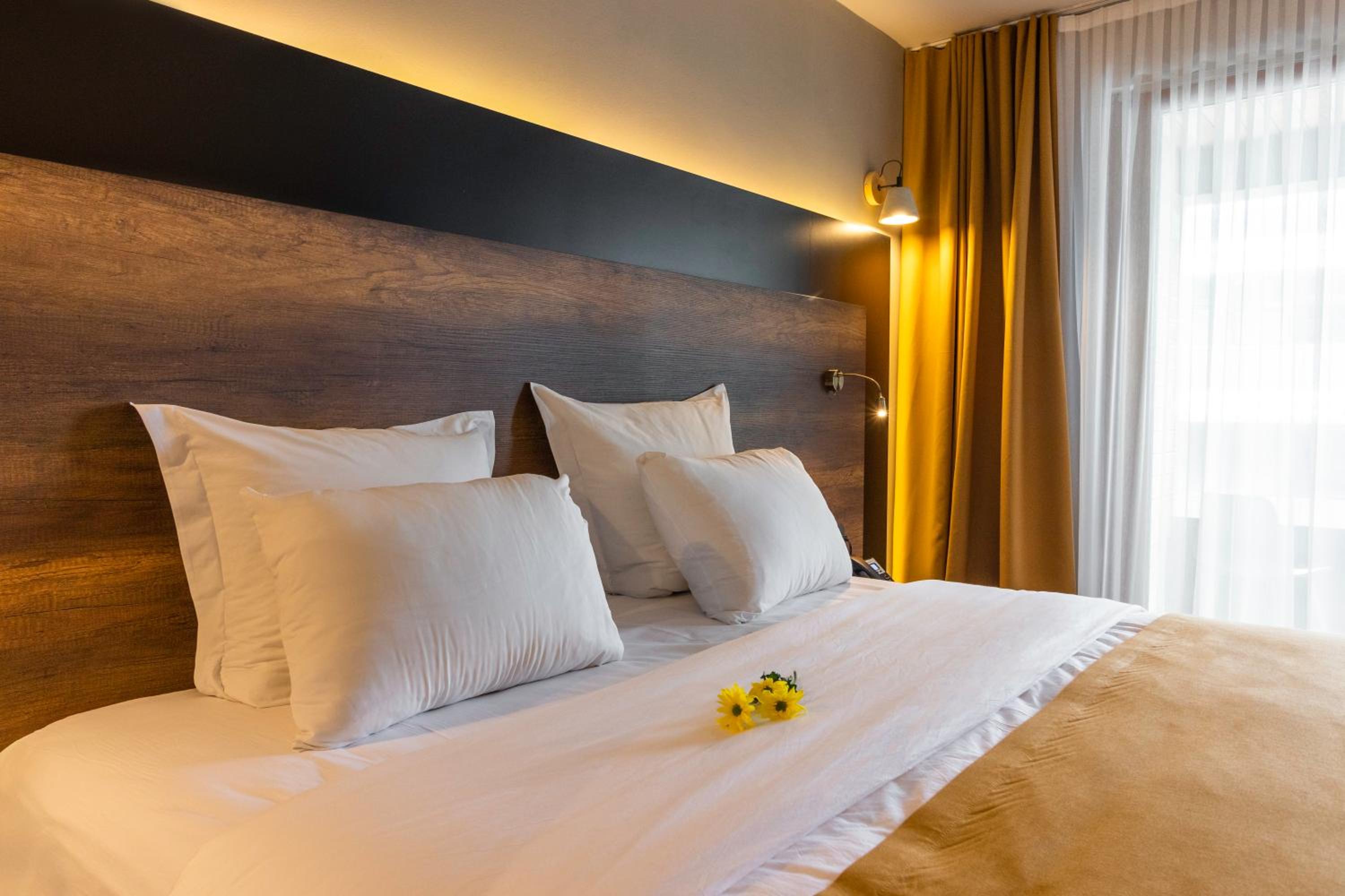 Standard Room With River View - Photo 6
