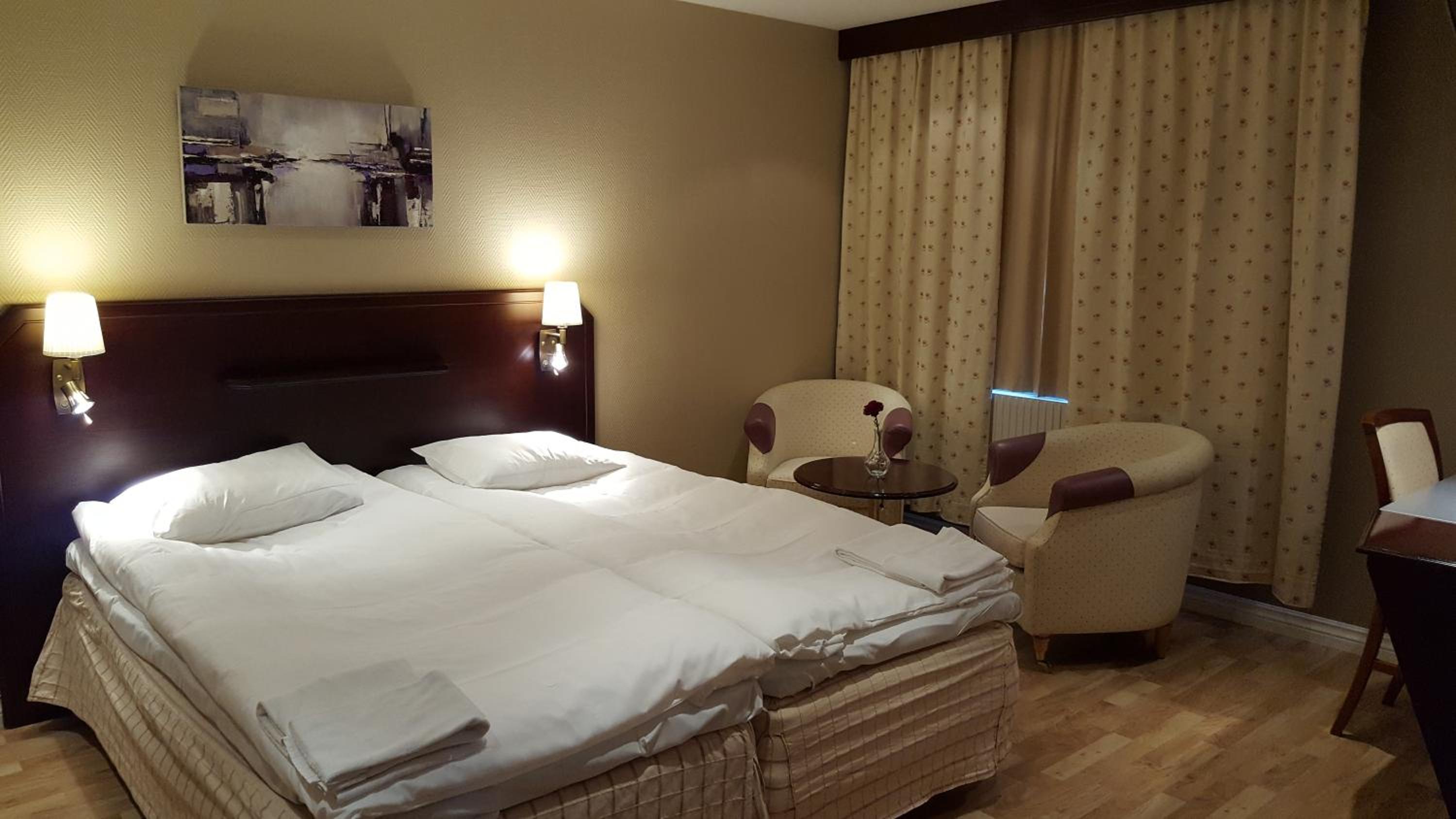 Large Double Room photo 3