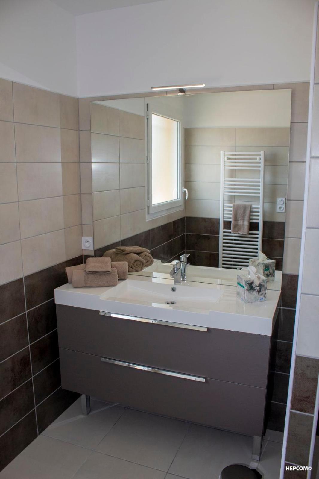 Double or Twin Room with Private Bathroom photo 2