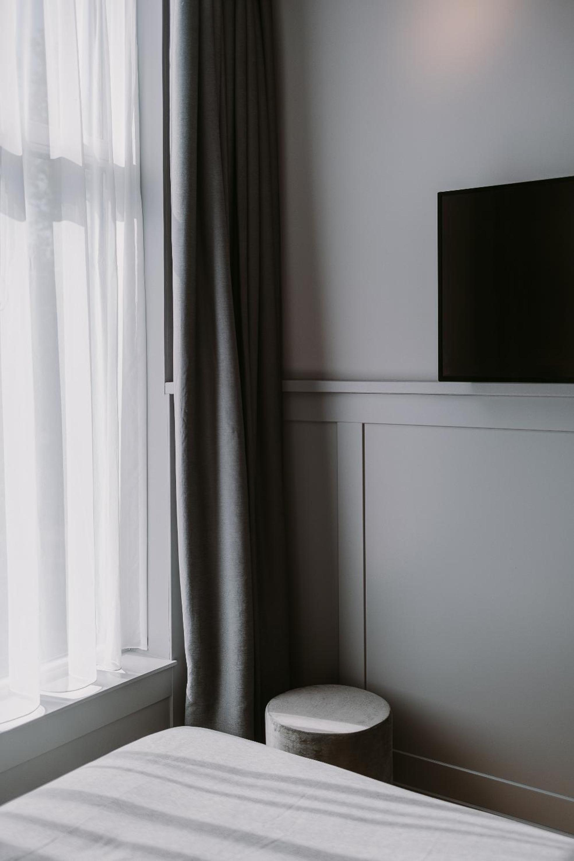 Standard Double Room - Photo 10