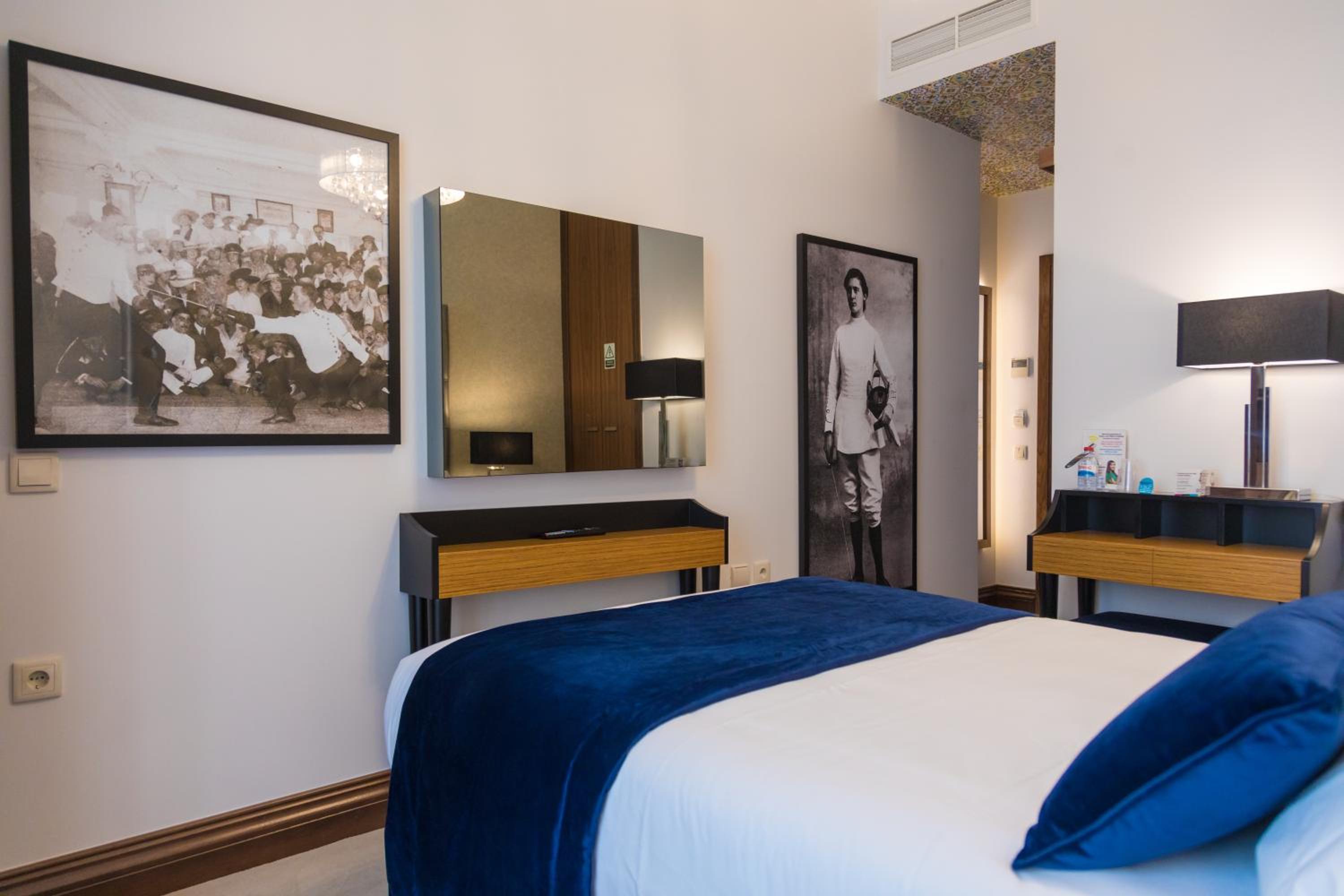 Budget Double Room - Photo 2