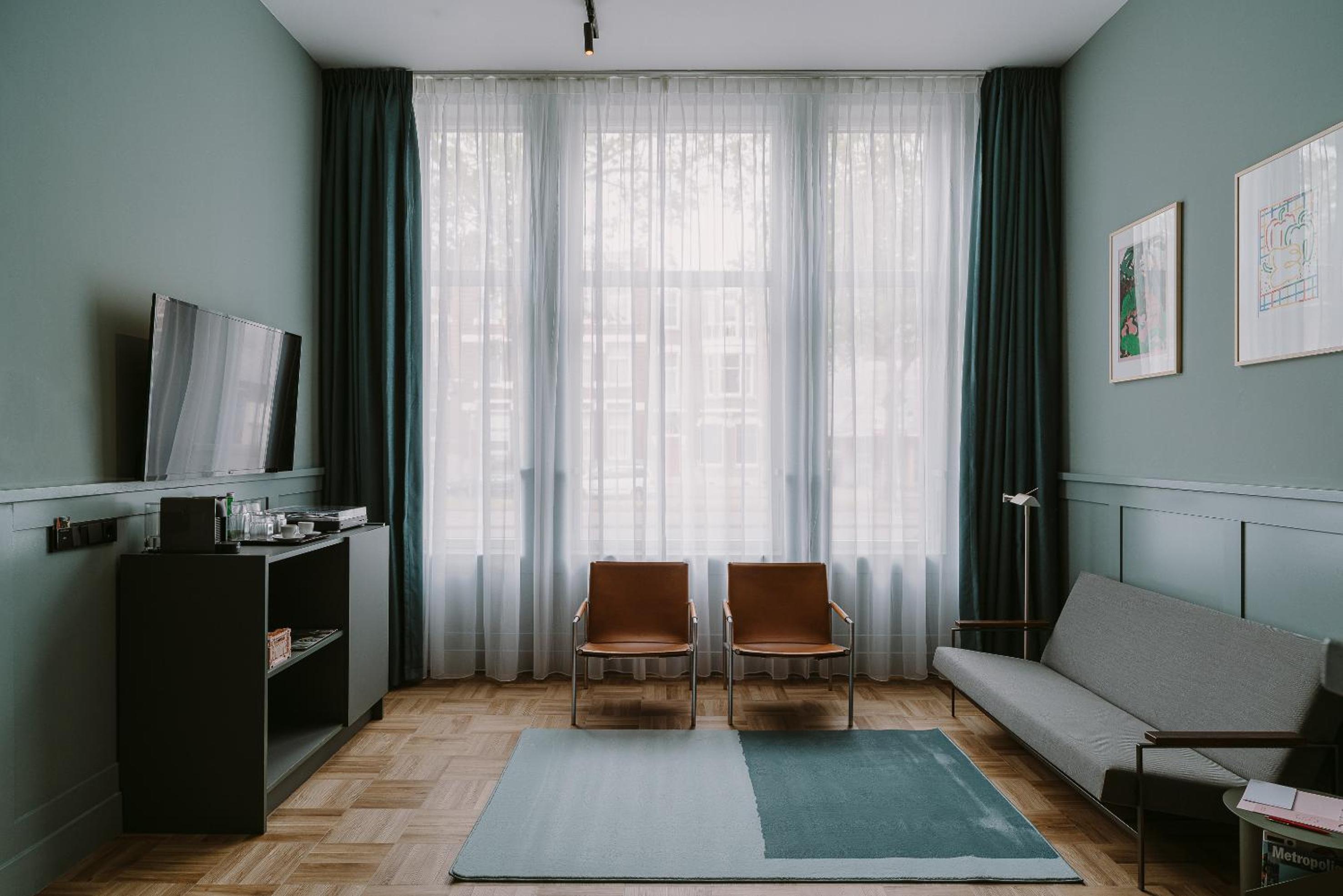 Quadruple Room - Photo 12