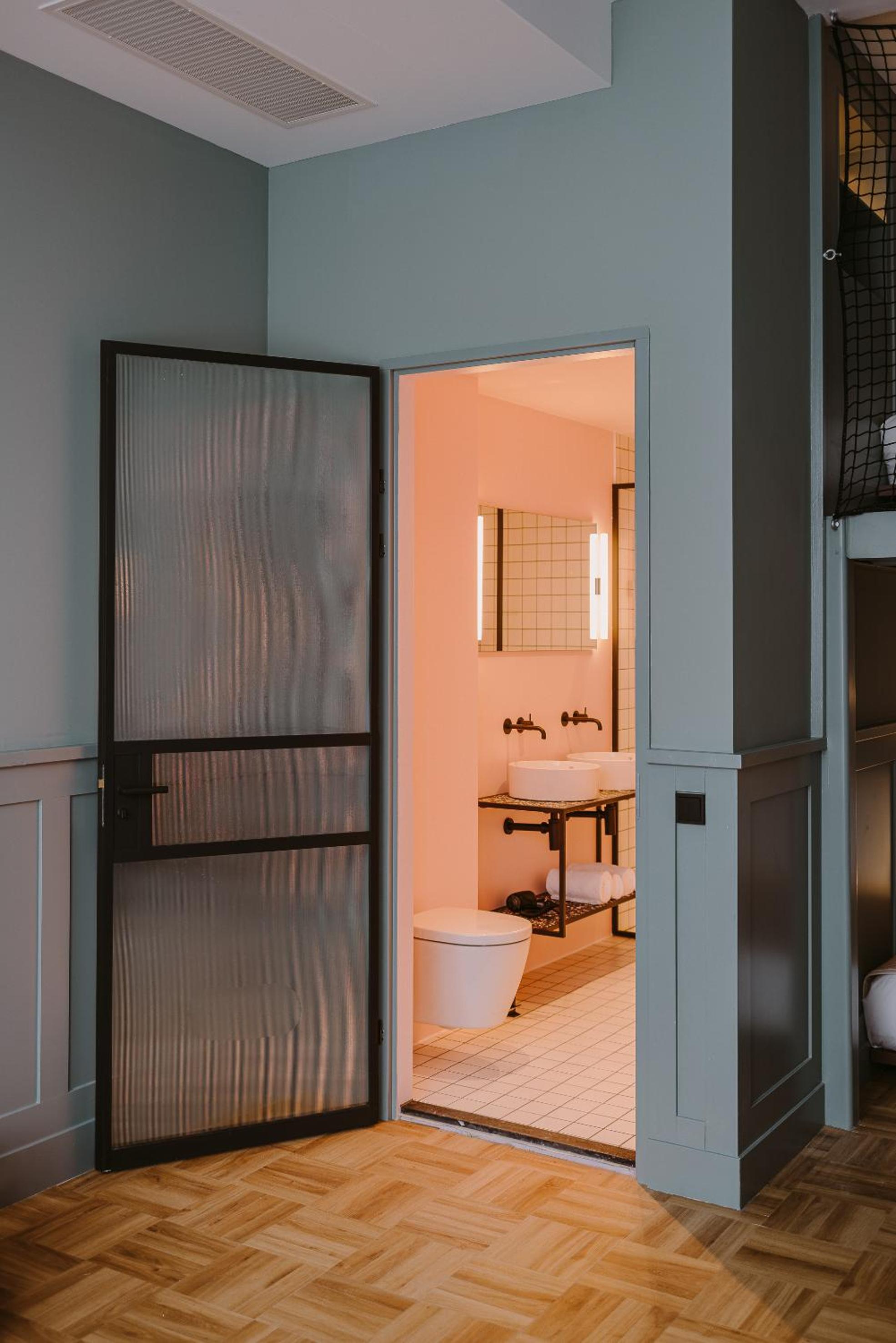 Quadruple Room - Photo 2