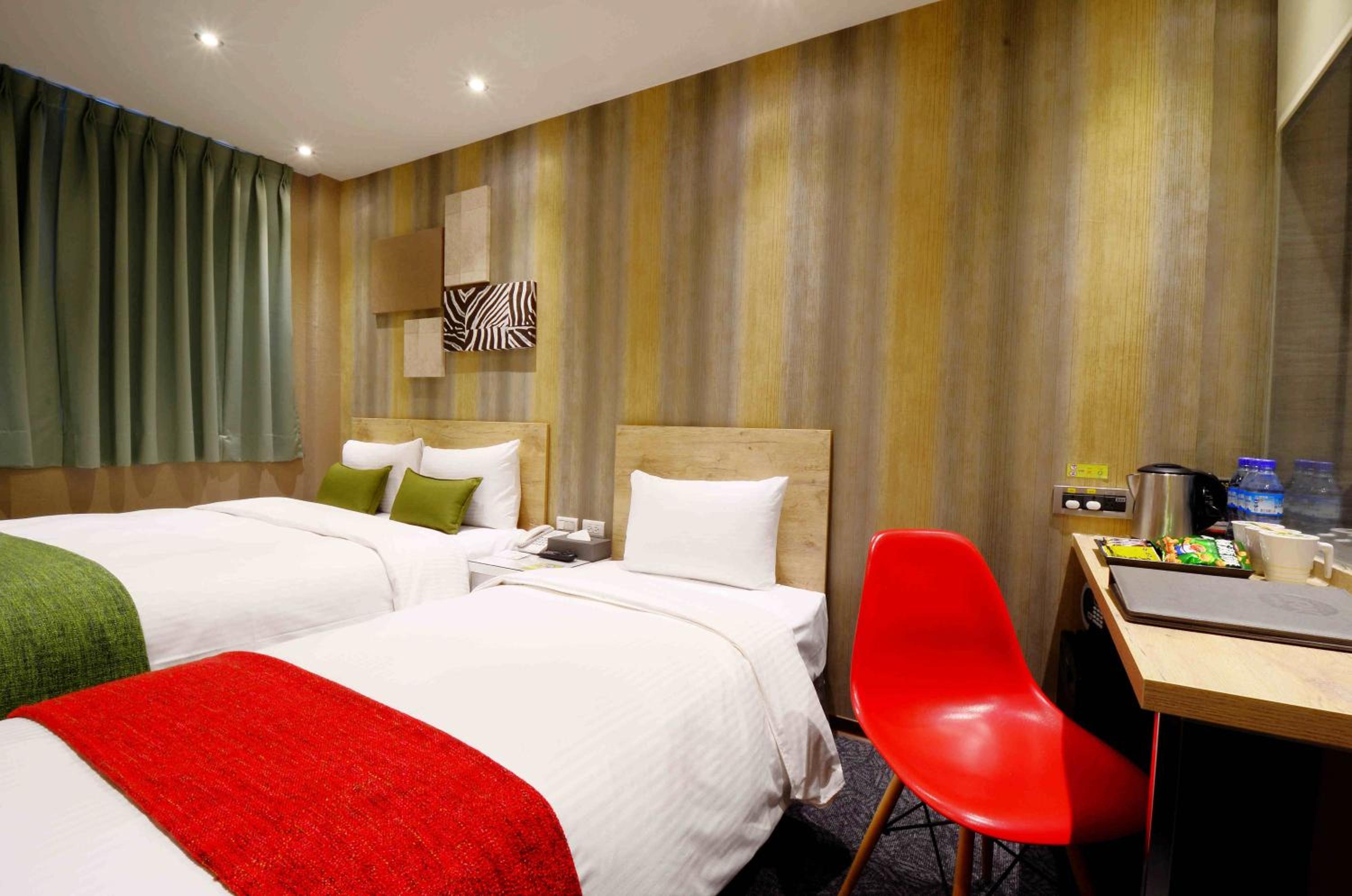 Superior Triple Room photo 2