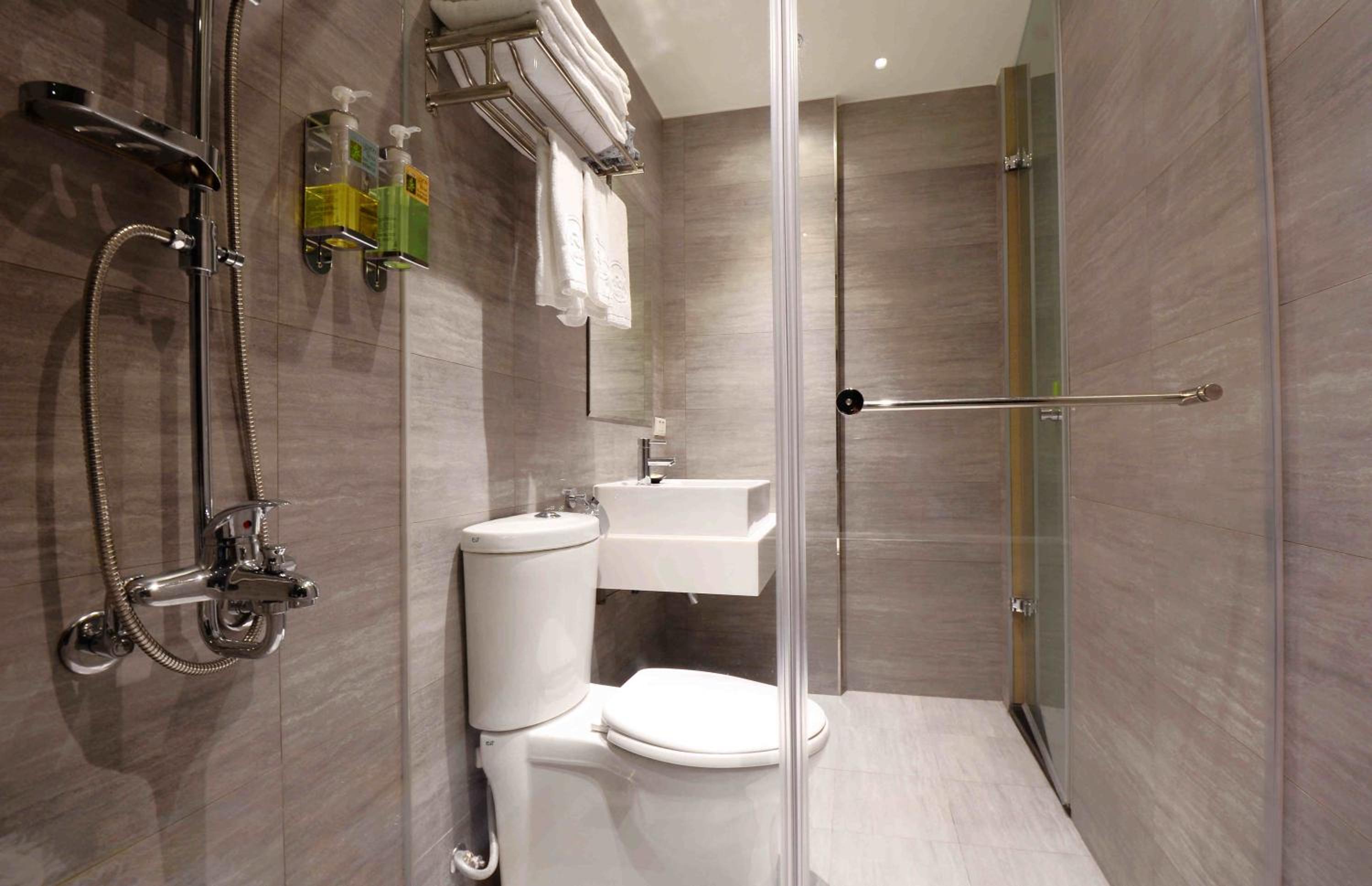Superior Triple Room photo 3