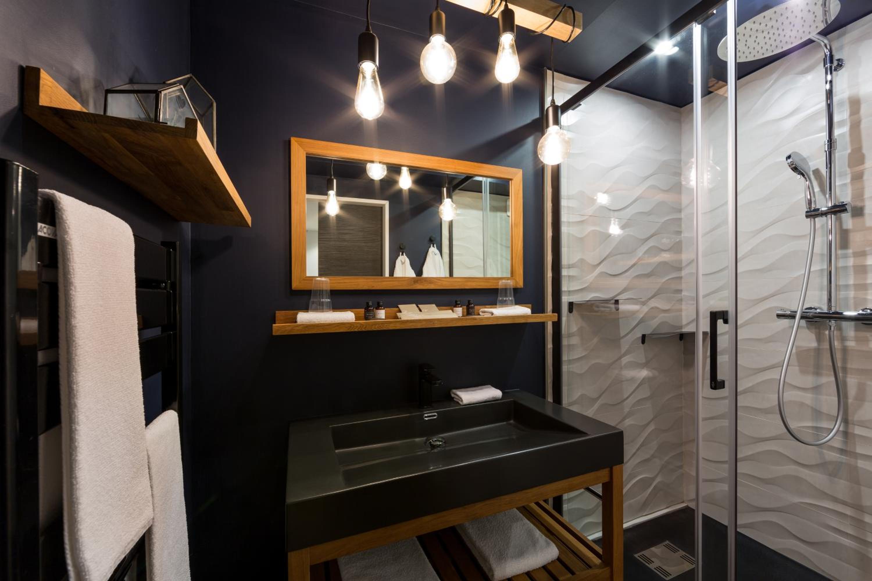 Studio Apartment - Photo 4