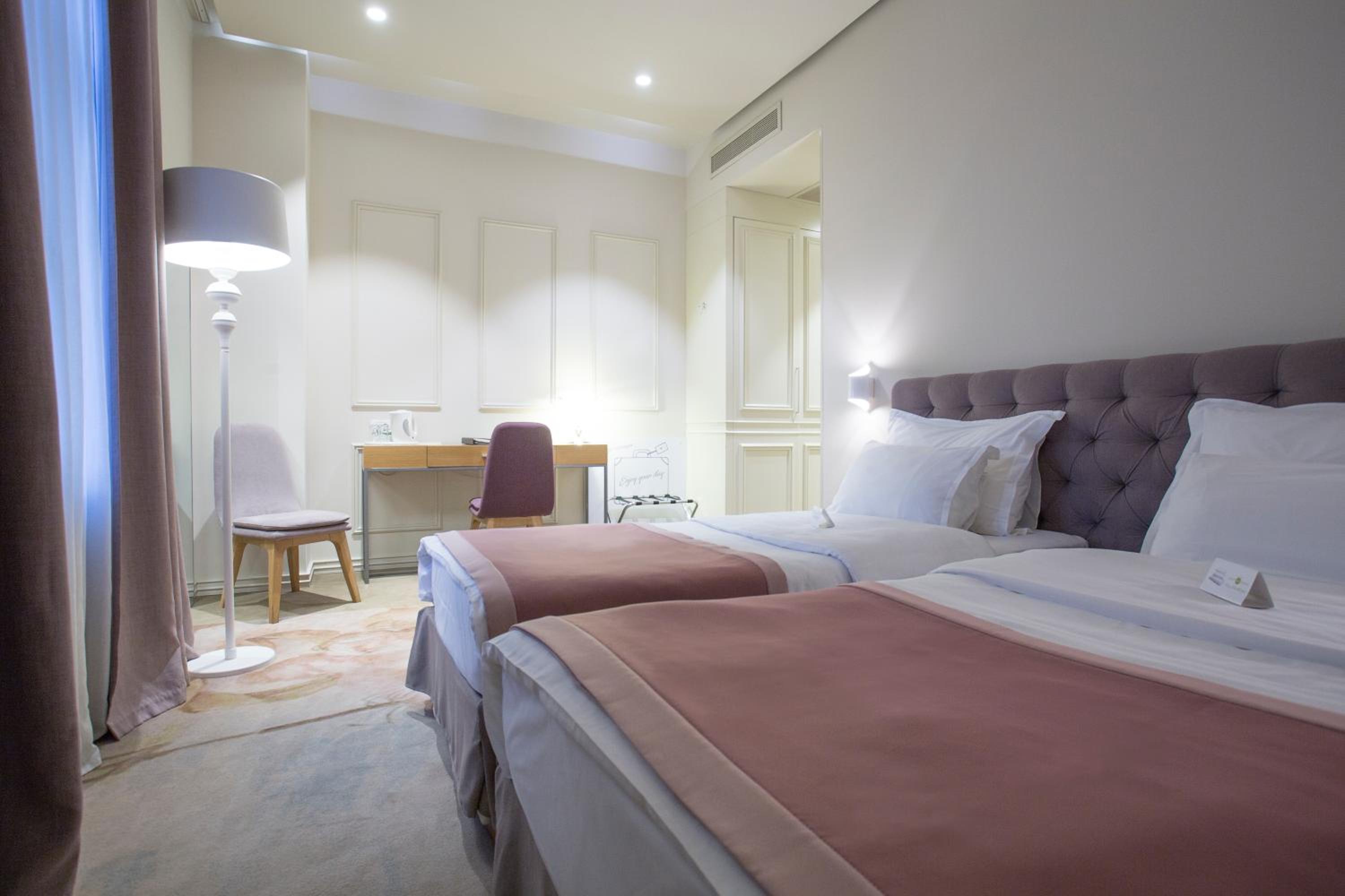 Standard Double or Twin Room photo 3