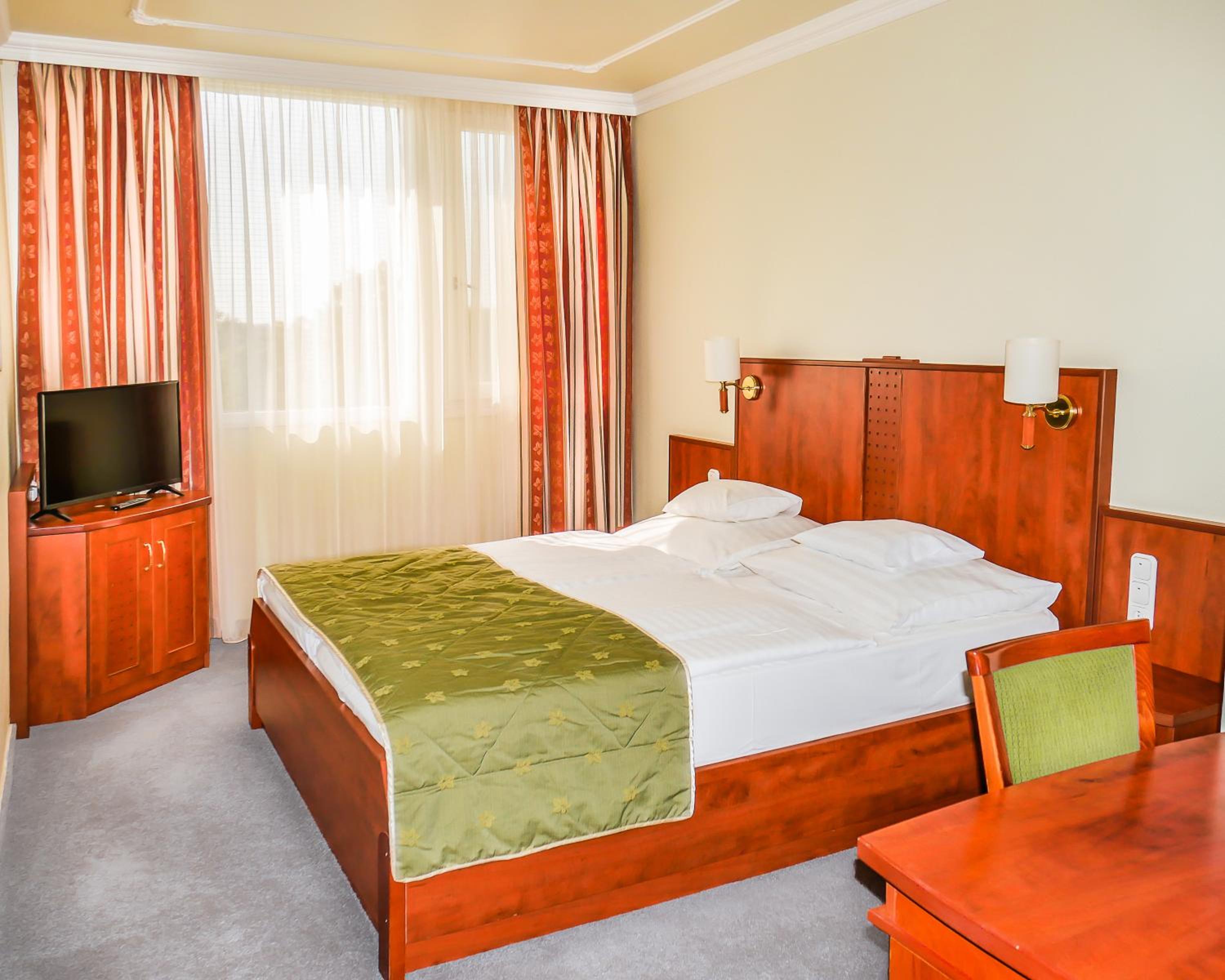 Two-Bedroom Apartment with Balcony - Main Building