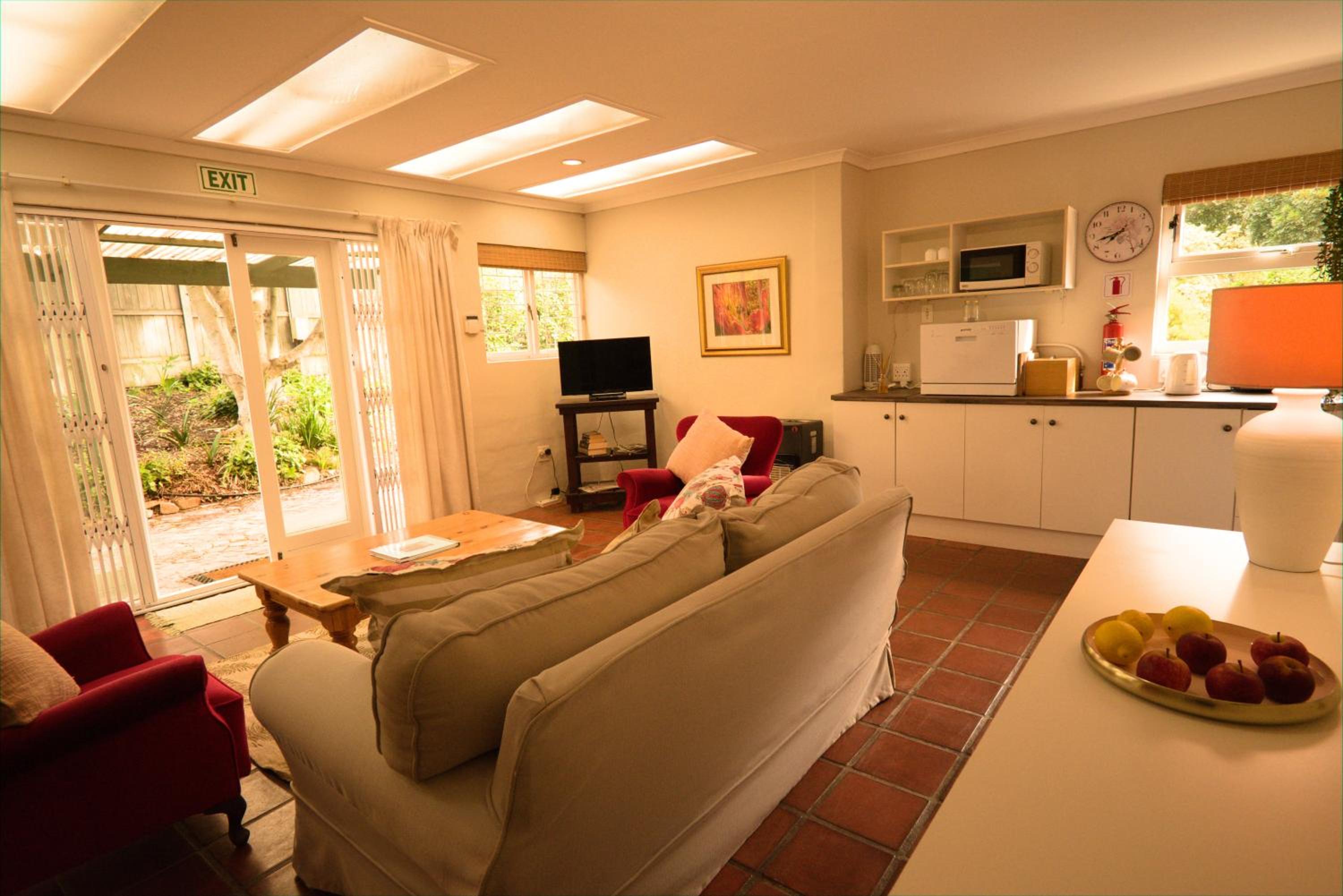 Apartment - Ground Floor photo 2