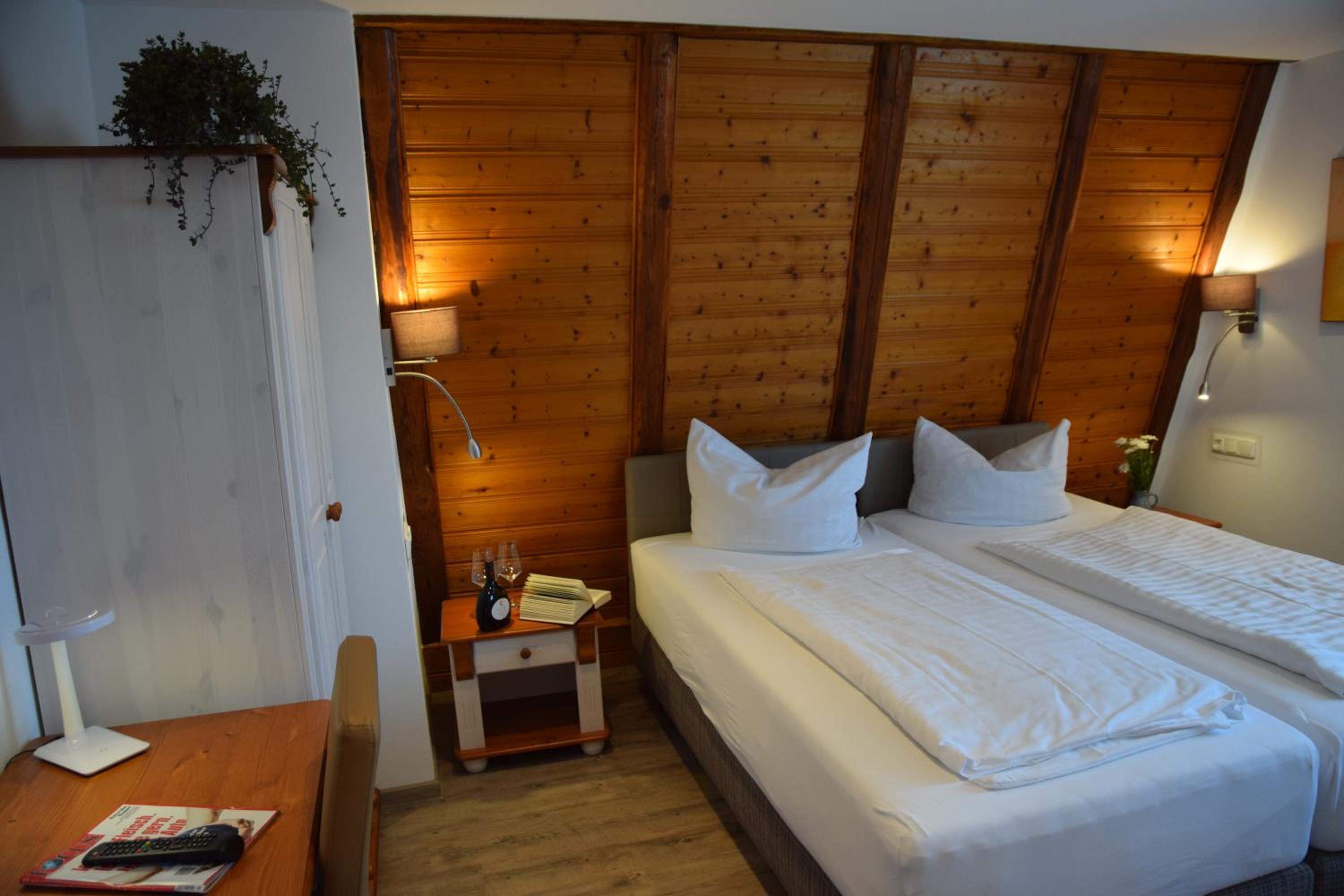 Standard Double Room photo 3