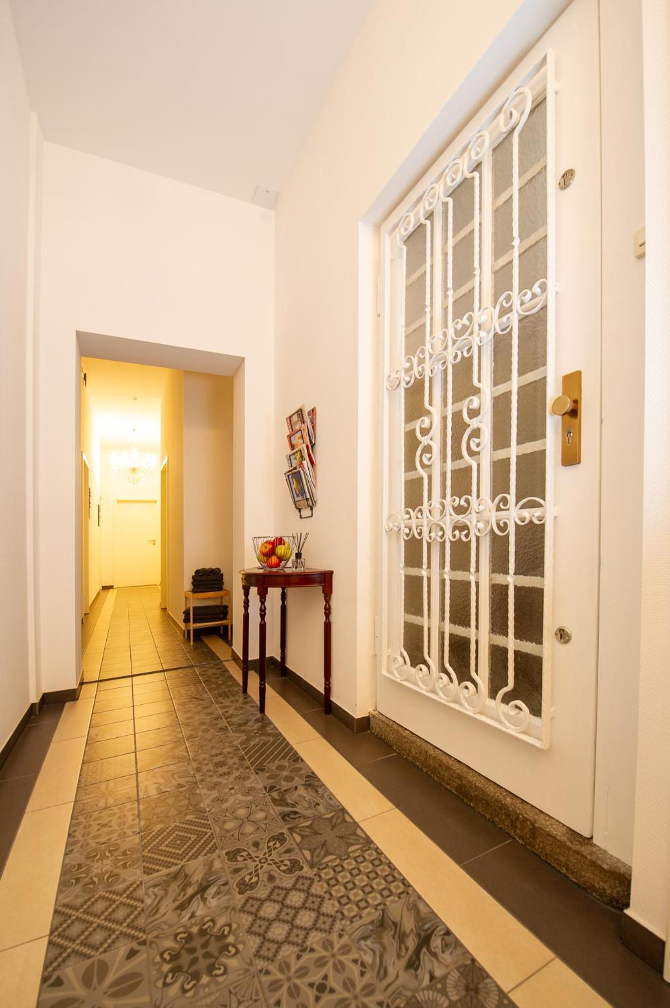 Deluxe Double Room with Shower photo 2