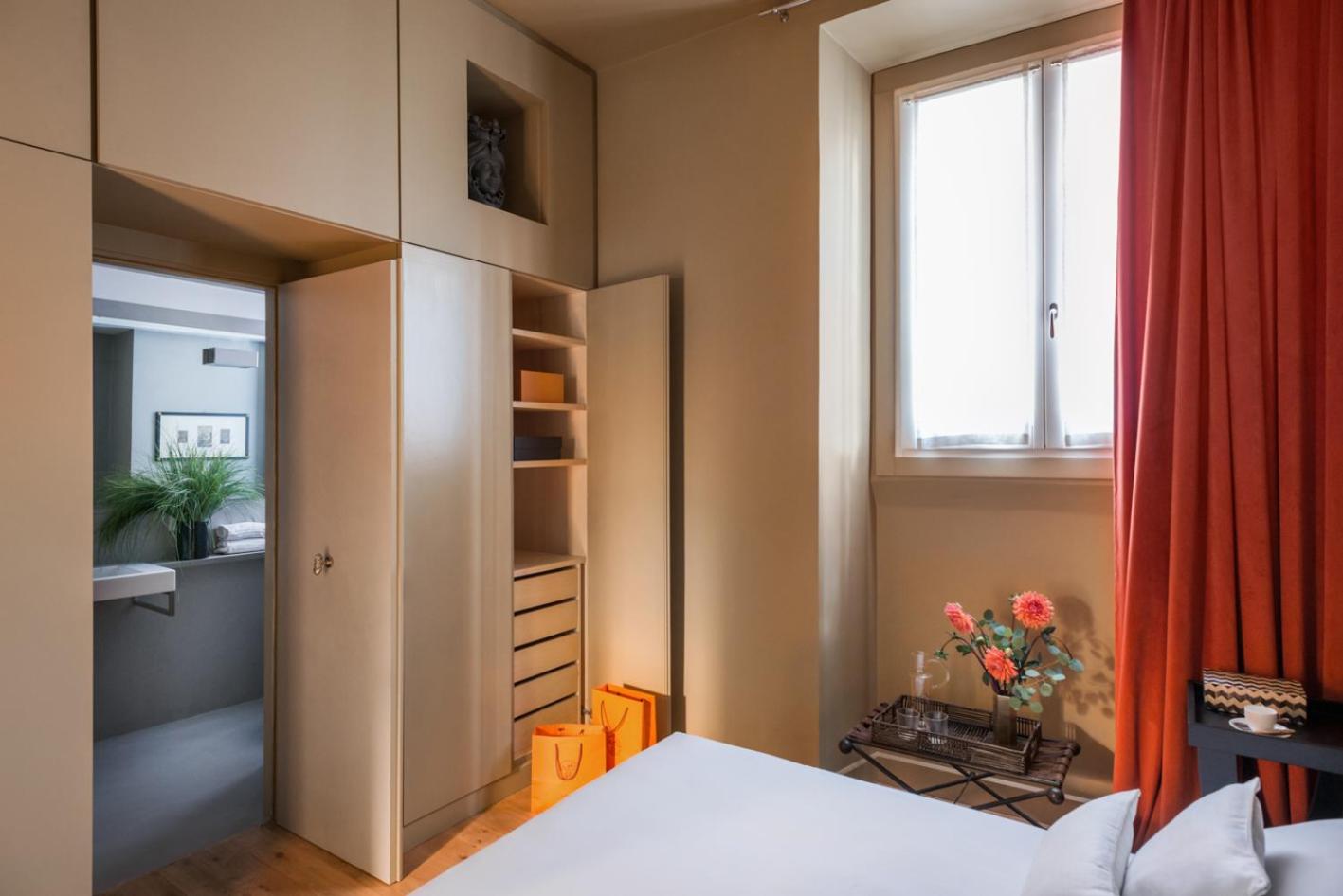 Apartment - Separate Building photo 2