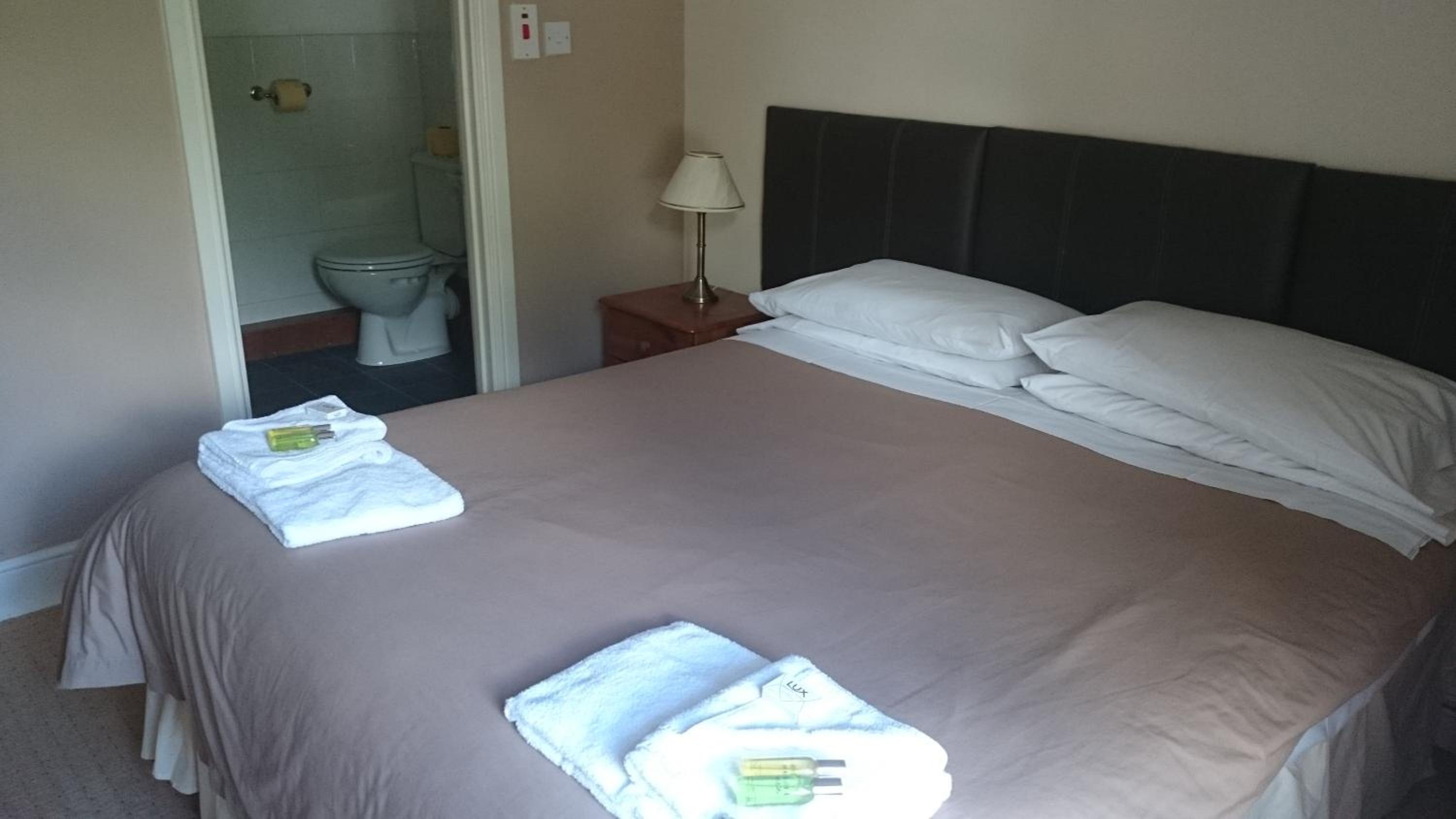 Deluxe Double Room with Shower photo 2