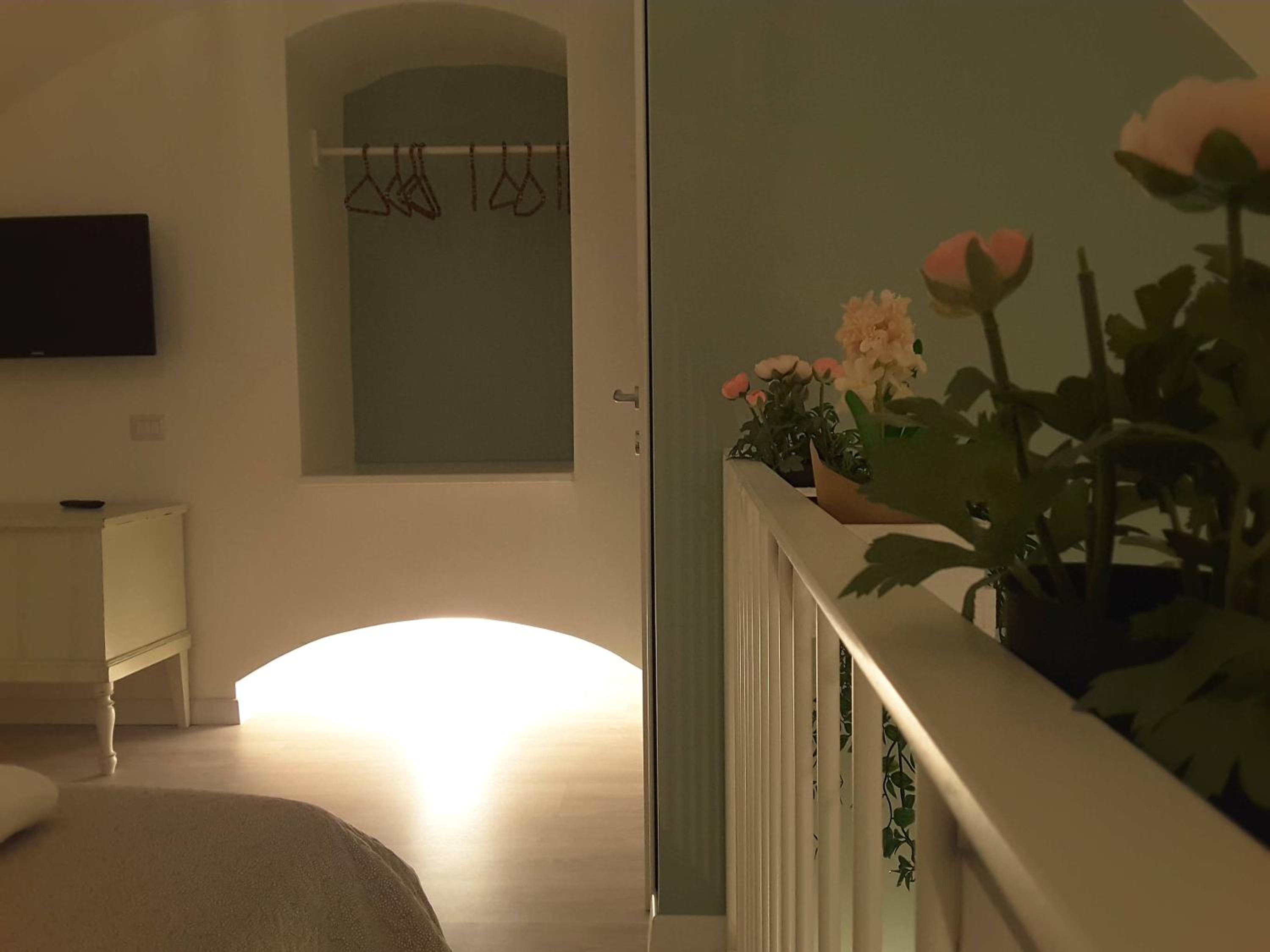 One-Bedroom Apartment - Photo 28