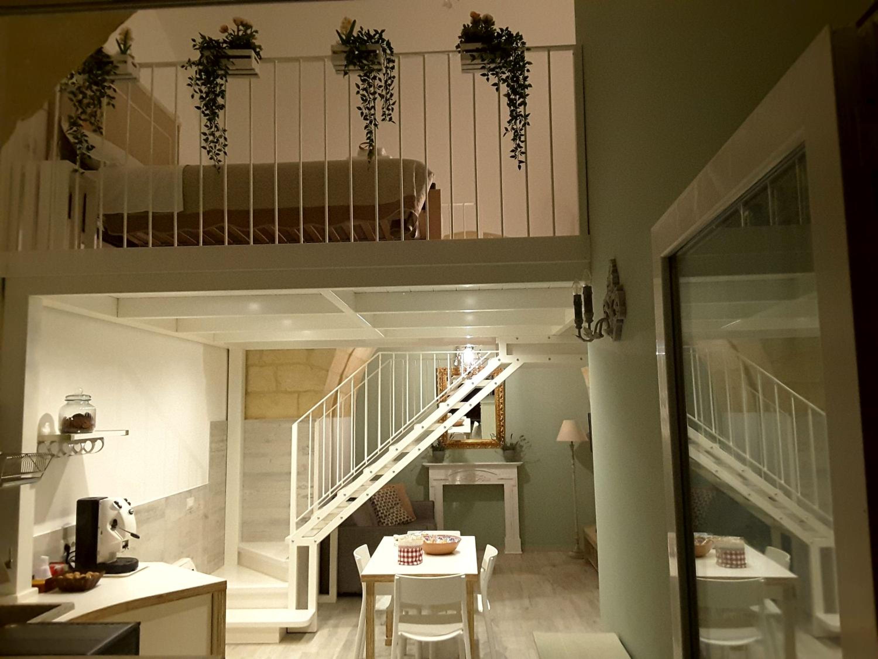 One-Bedroom Apartment - Photo 29