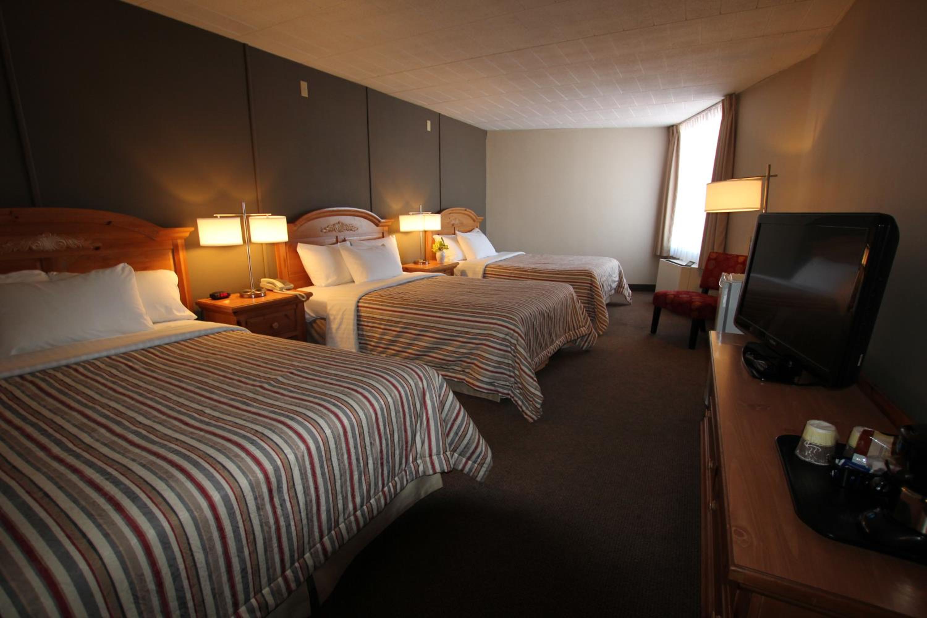 Standard Triple Room photo 2