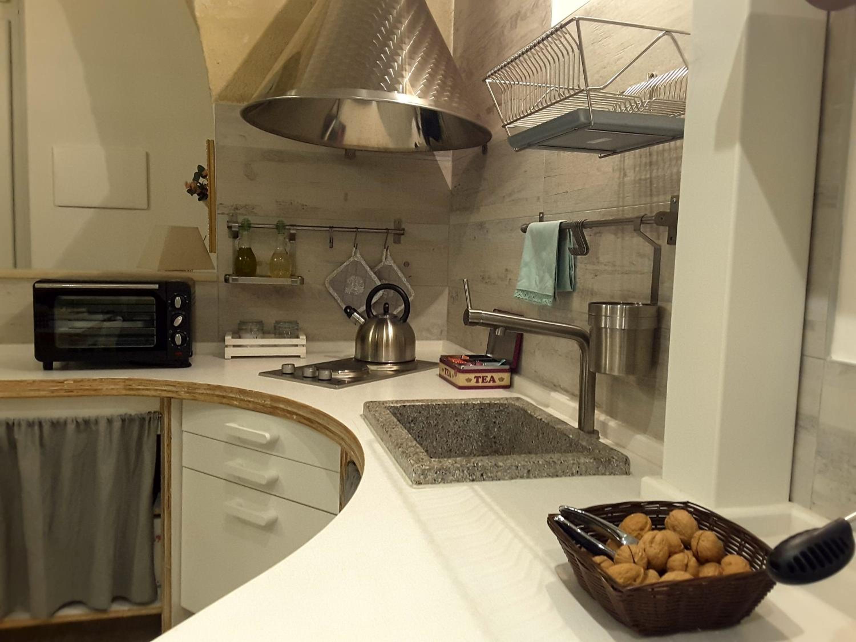 One-Bedroom Apartment - Photo 5
