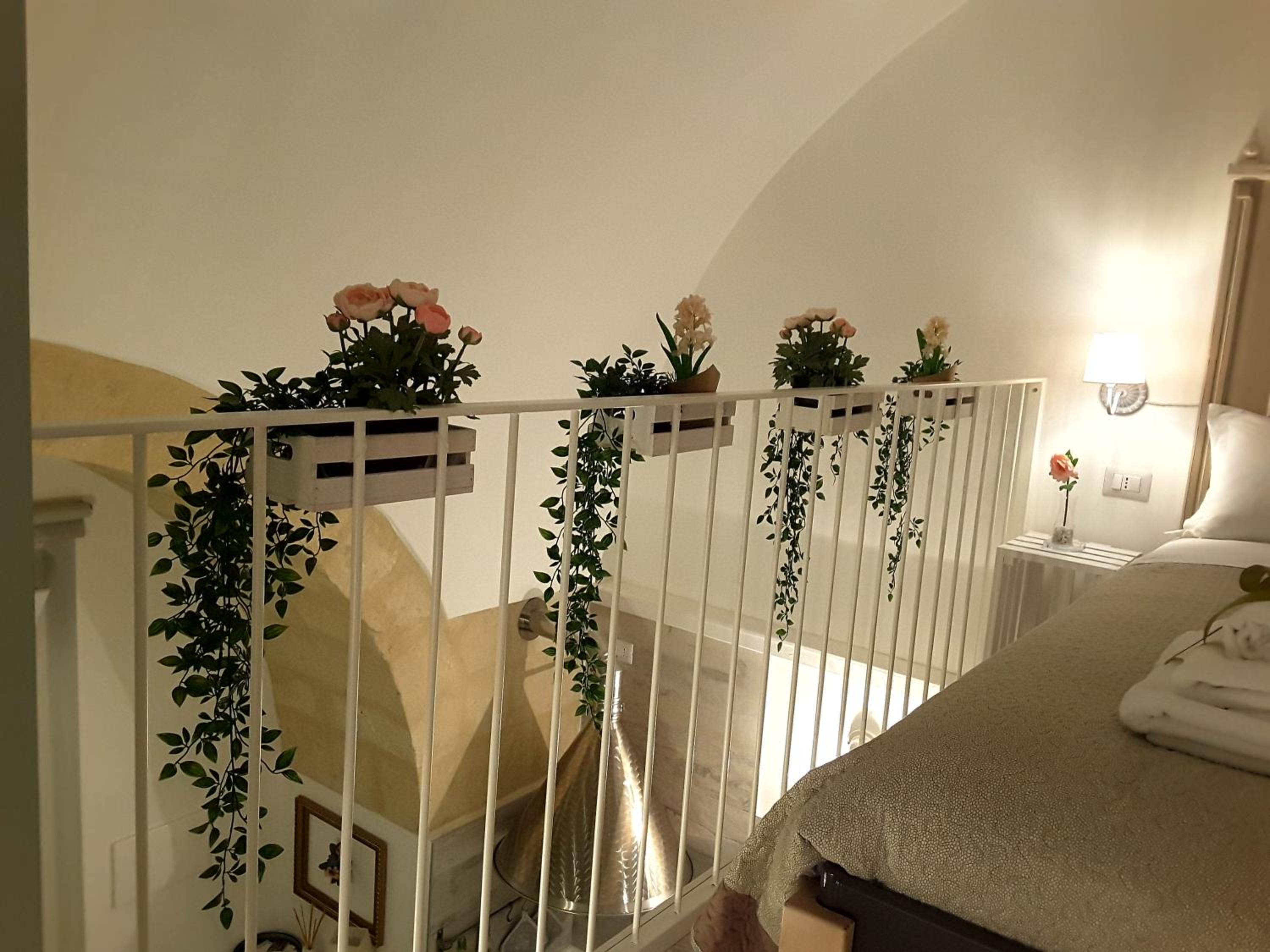 One-Bedroom Apartment - Photo 6