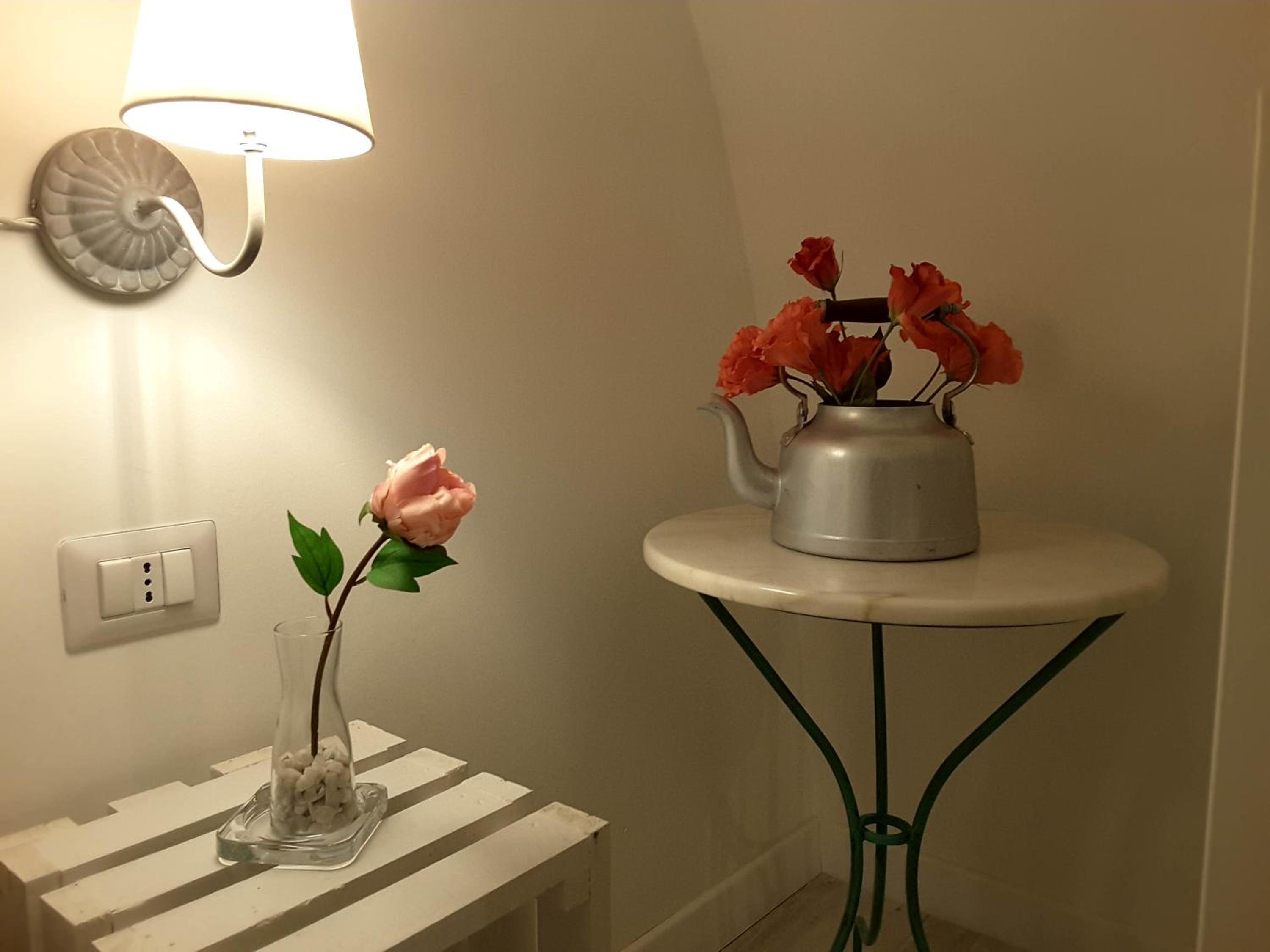 One-Bedroom Apartment - Photo 7