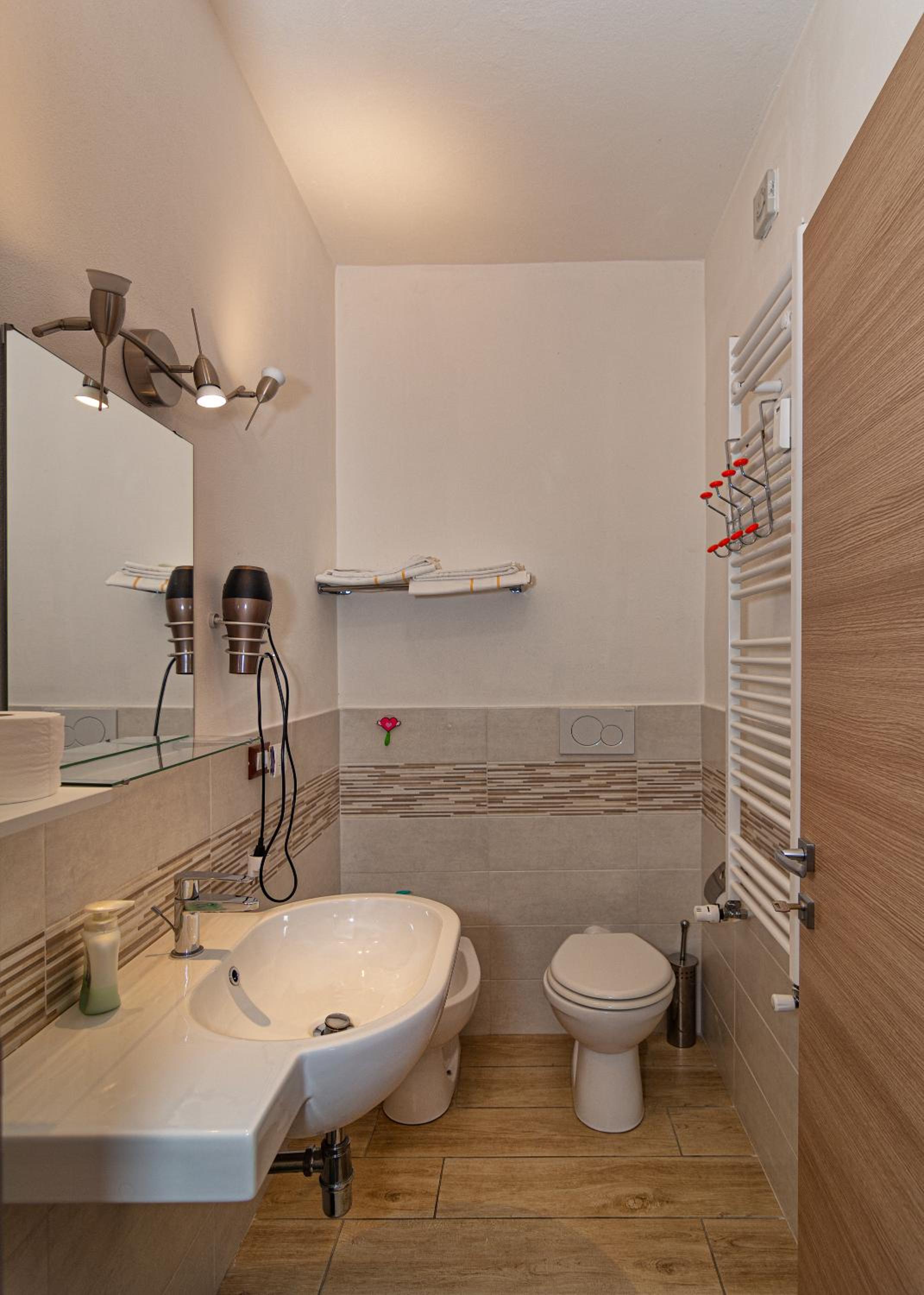 Double Room With Private External Bathroom photo 2