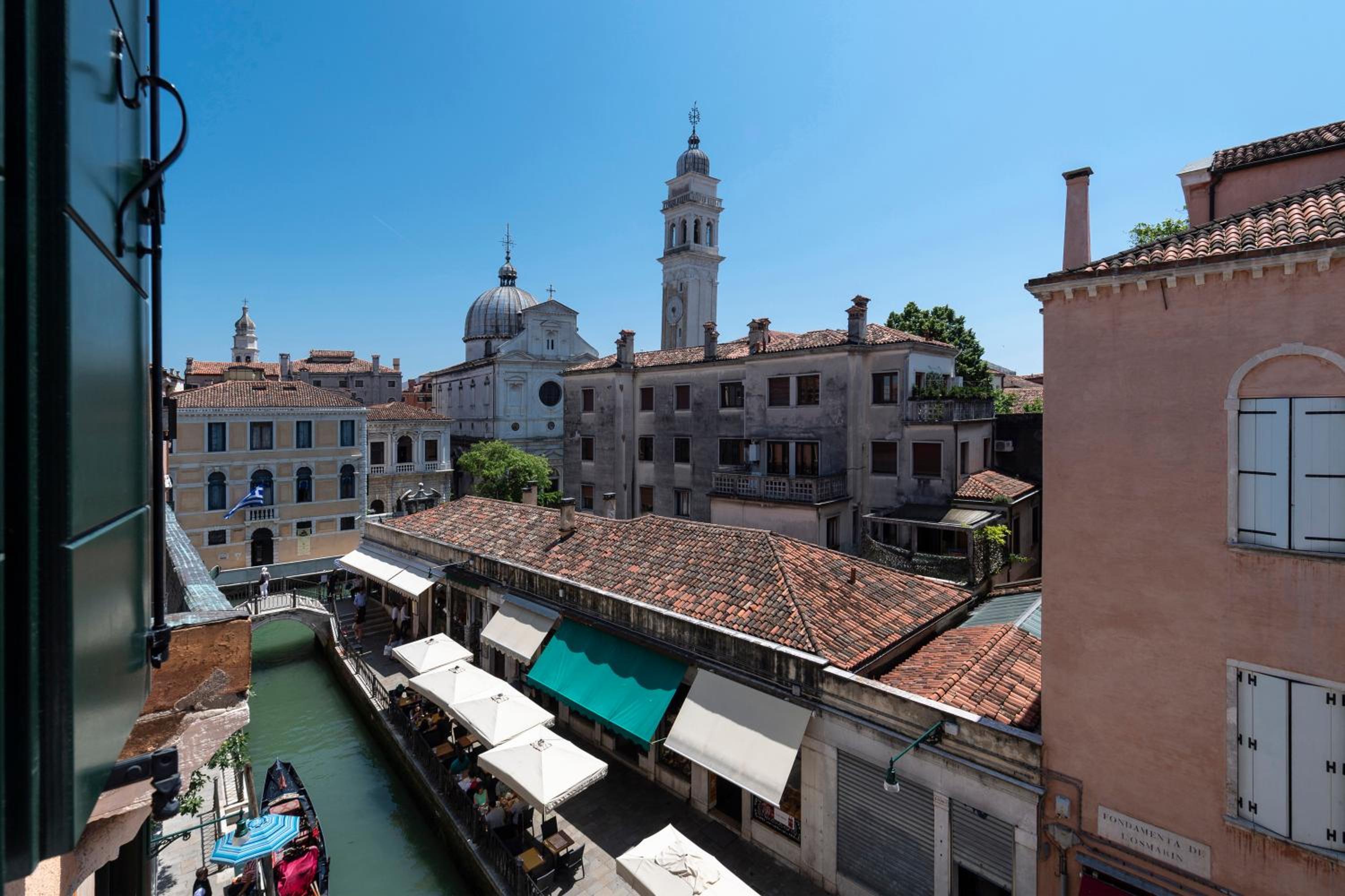Deluxe Double or Twin Room with Canal View