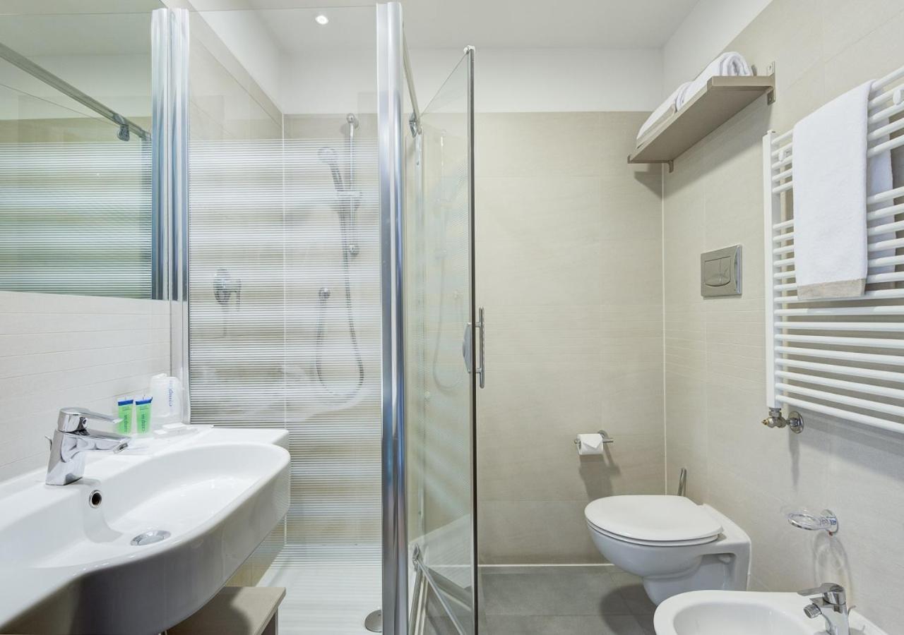 Standard Triple Room photo 2